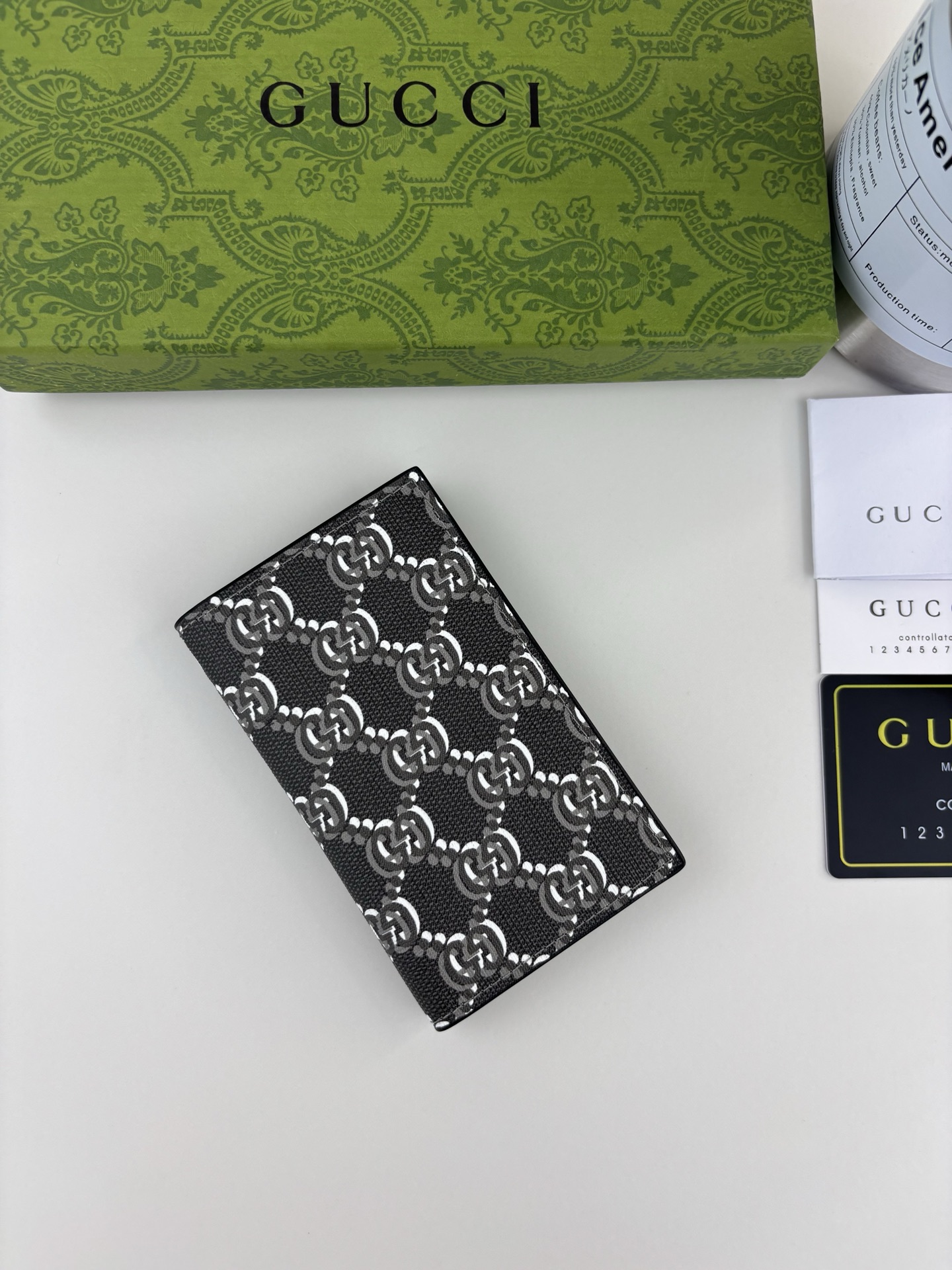 GUCCI Shadow竖款卡包財布 - 深灰色・八カードスロット搭載