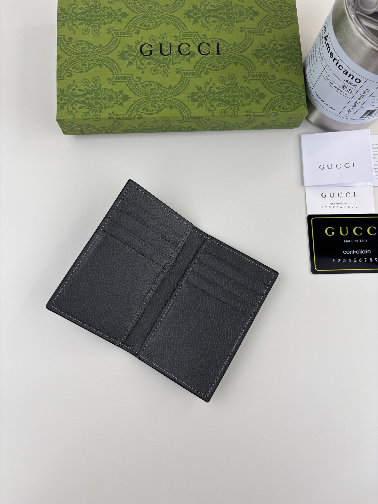 GUCCI Shadow竖款卡包財布 - 深灰色・八カードスロット搭載