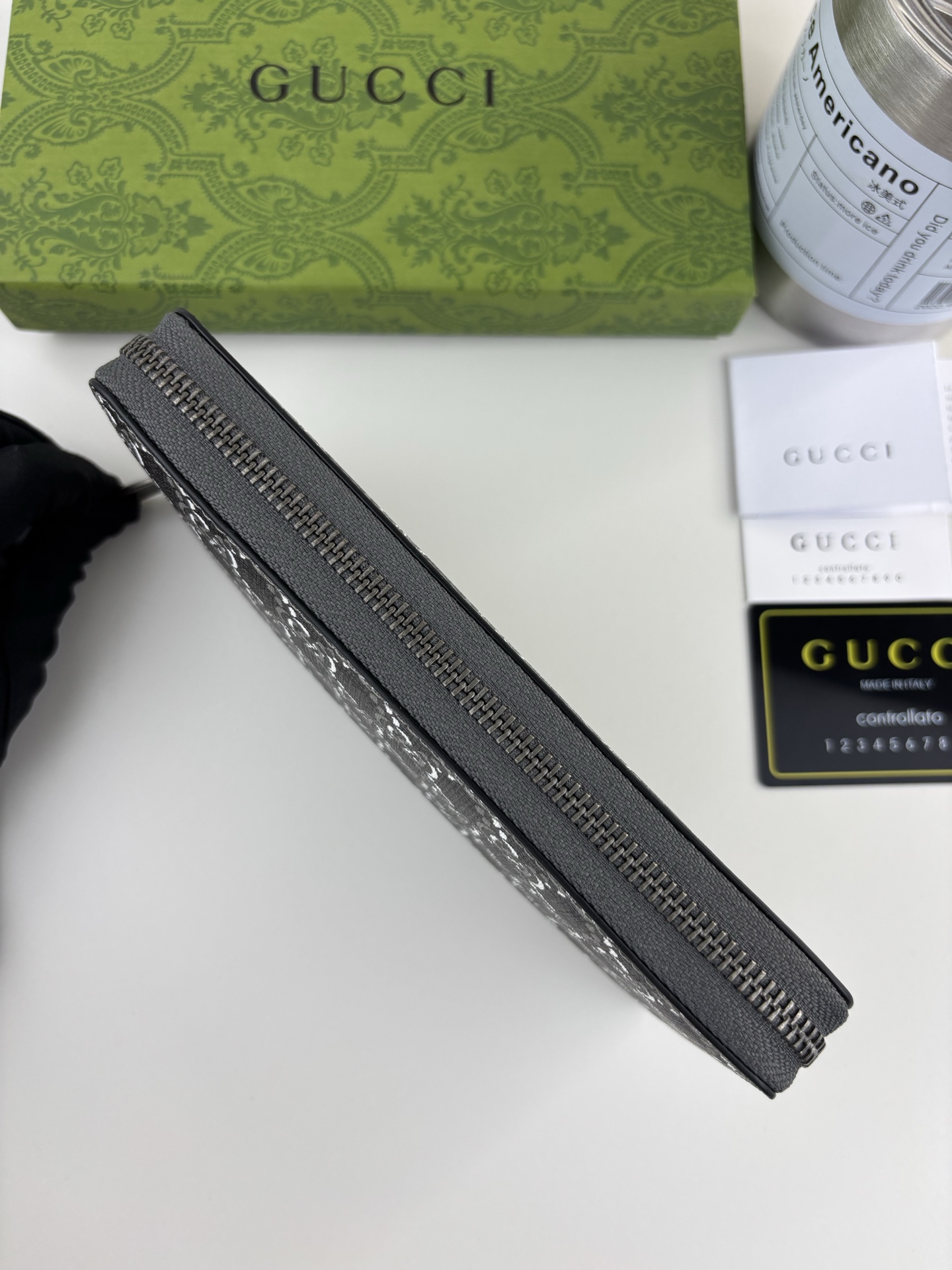 GUCCI Shadow全拉链財布 - 深灰色・12カードスロット・スタイリッシュデザイン