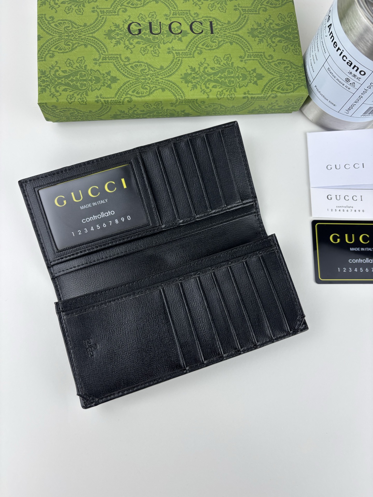 GUCCI 長財布 ブラック GG Supreme 帆布 素材