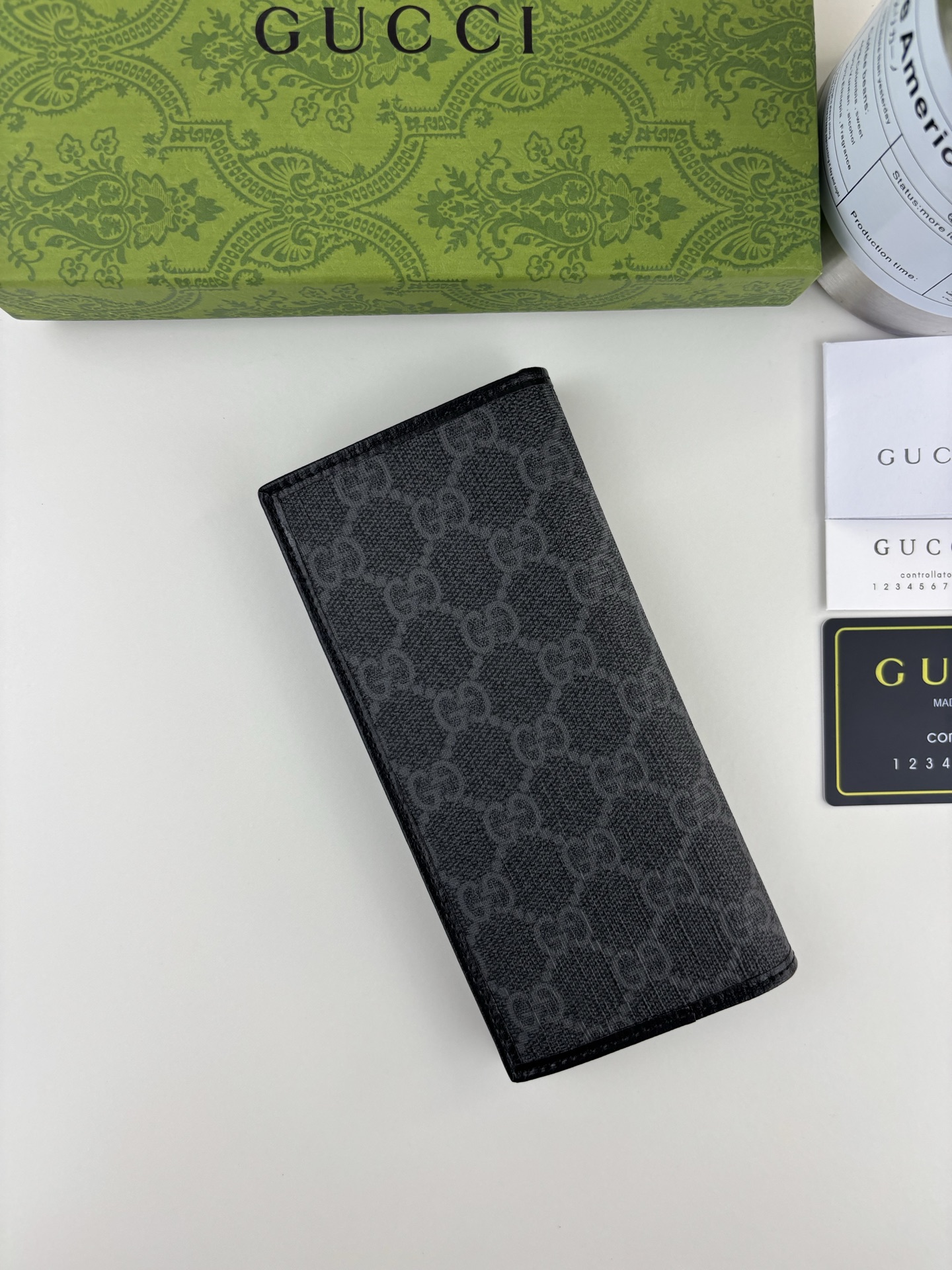 GUCCI 長財布 ブラック GG Supreme 帆布 素材