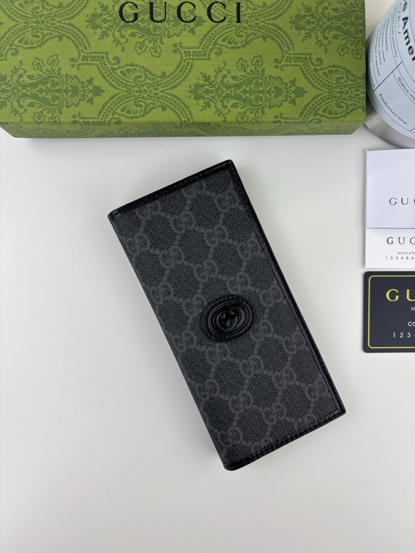 GUCCI 長財布 ブラック GG Supreme 帆布 素材