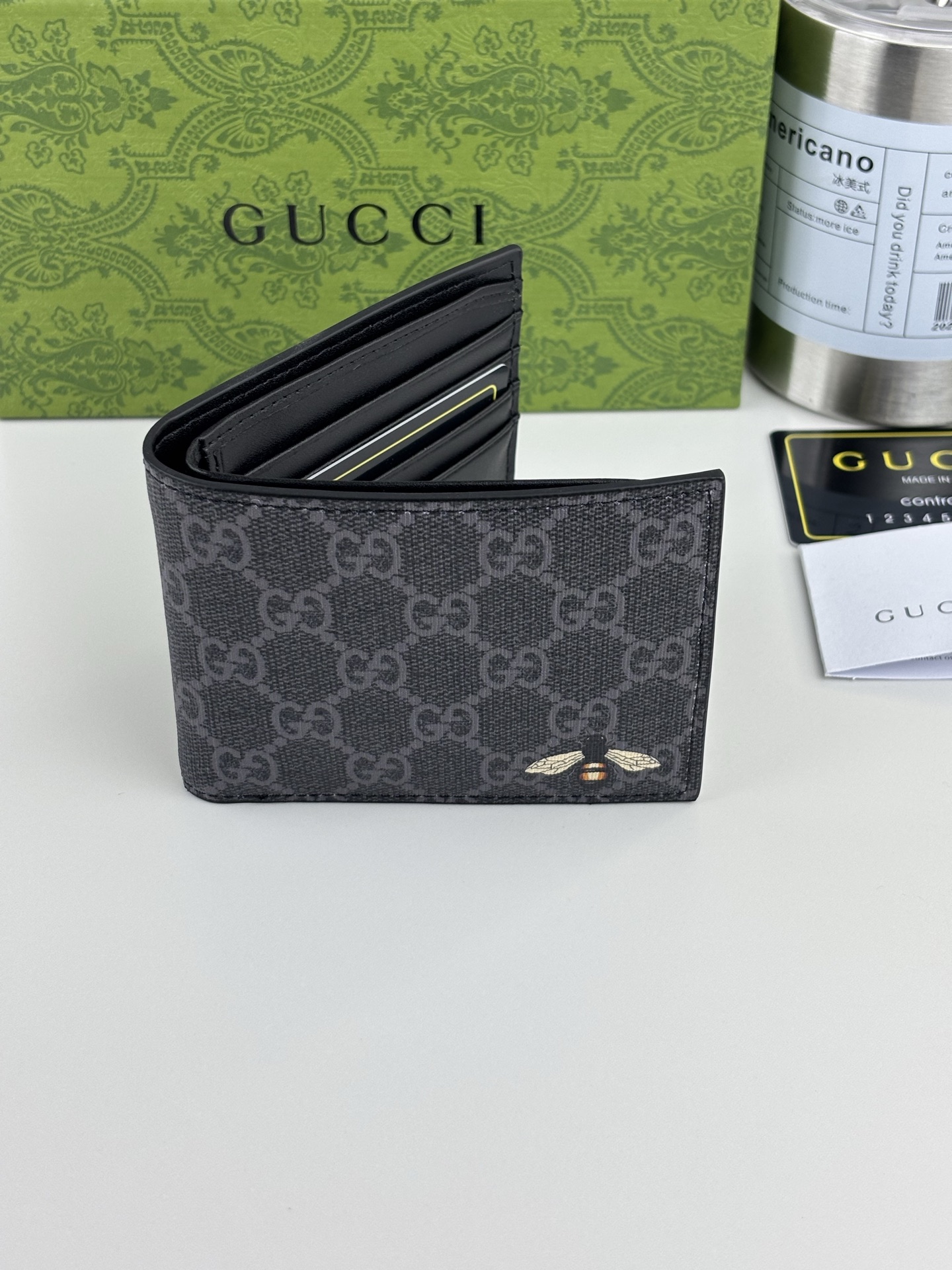 GUCCl 新款男士短款財布 ブラックレザー シンプルでスタイリッシュ