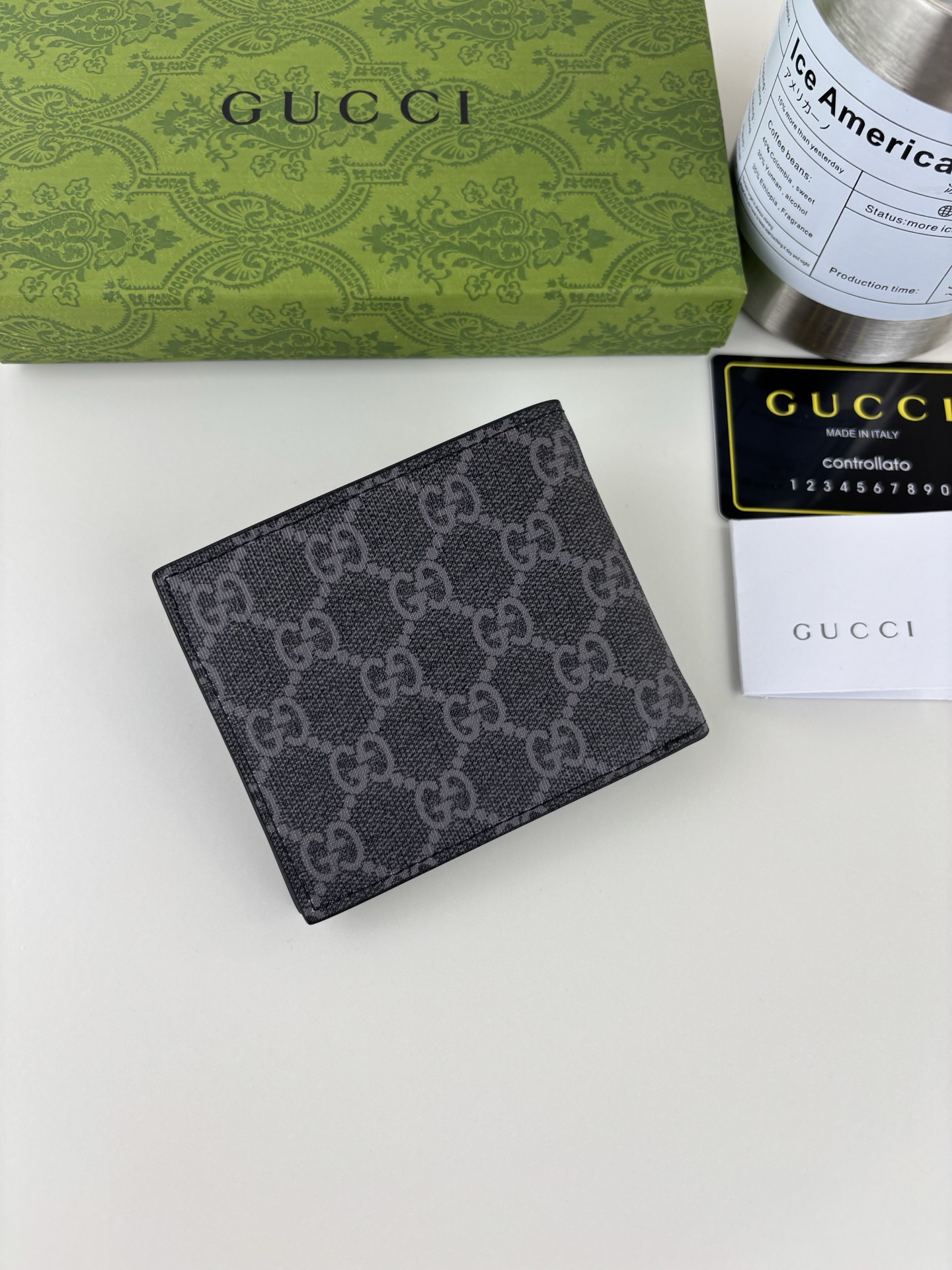 GUCCl 新款男士短款財布 ブラックレザー シンプルでスタイリッシュ