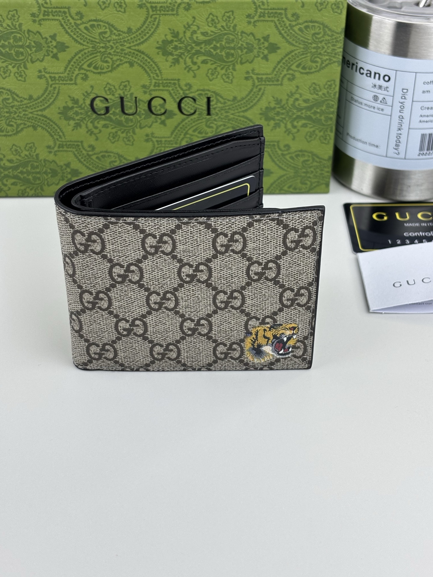 GUCCl メンズショートウォレット ブラックレザー・PVC素材・虎頭ロゴ