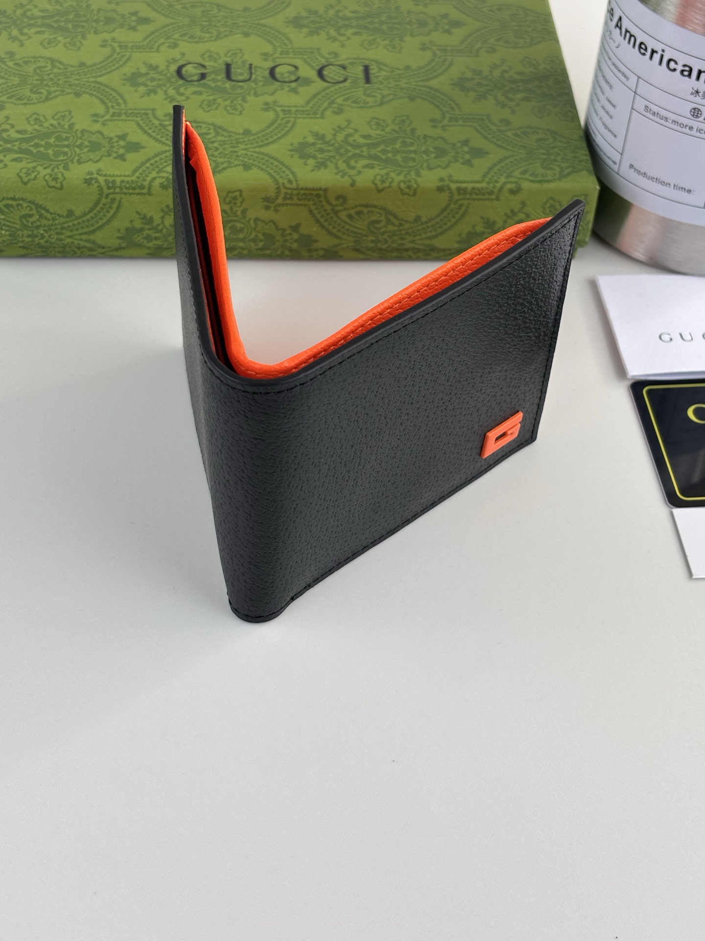 GUCCl GG Marmont 短式皮夹 - 橙色Gマークの黒い猪皮仕様