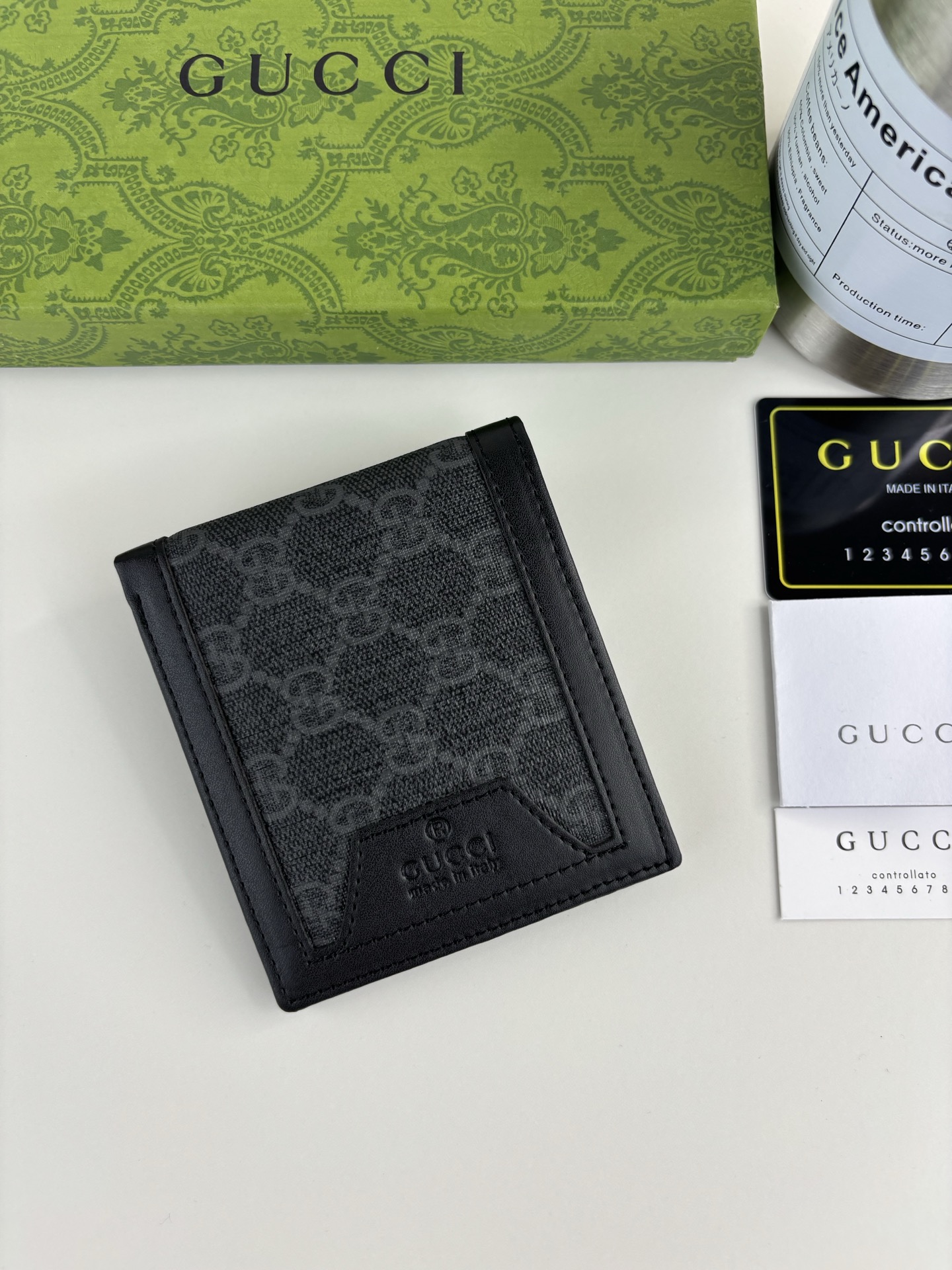 GUCCl 男款短夹钱包 ブラックPVC素材・スタイリッシュなデザイン