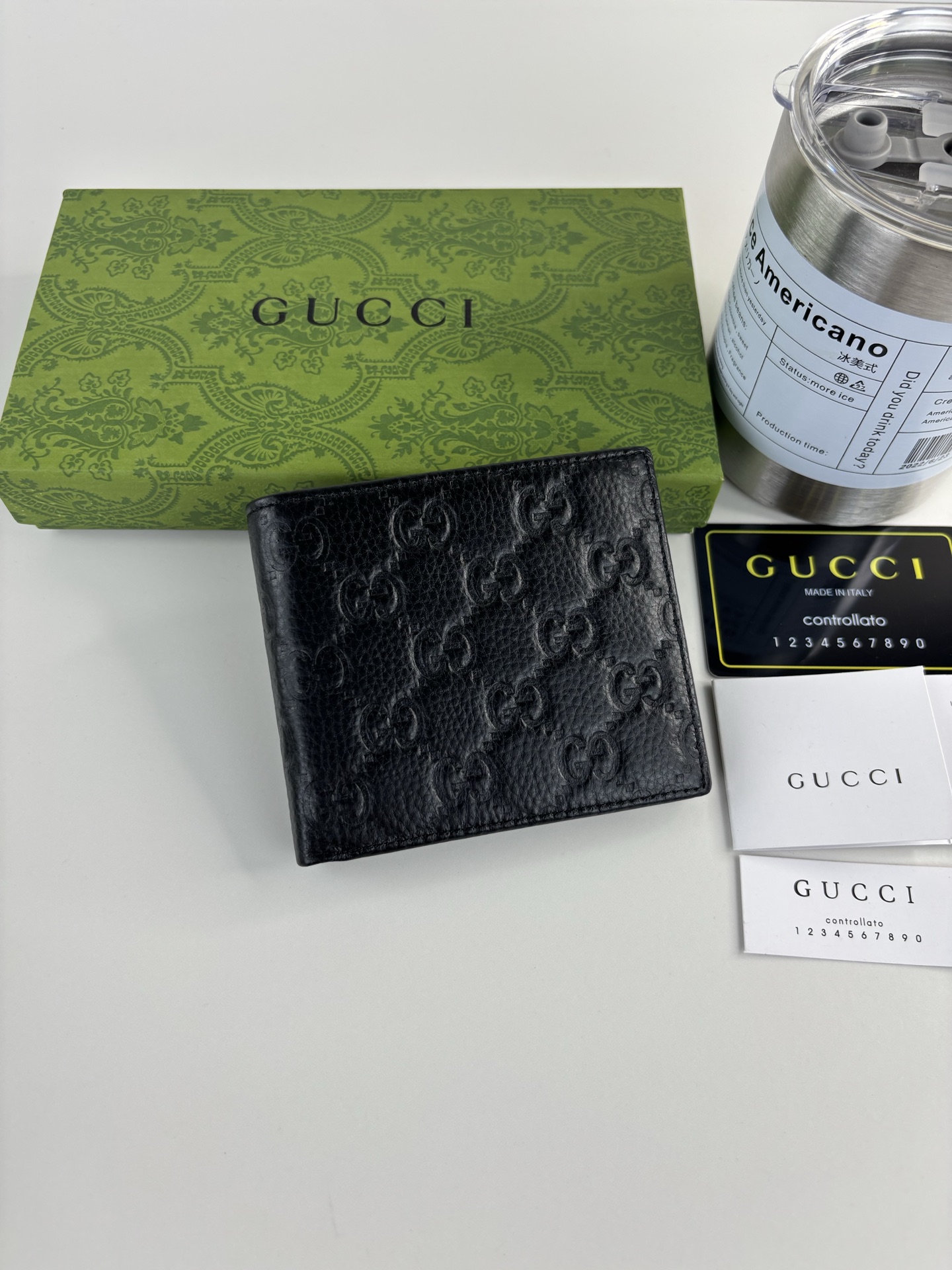 GUCCl GG Emblemシリーズ 超柔软荔纹 ブラック 財布