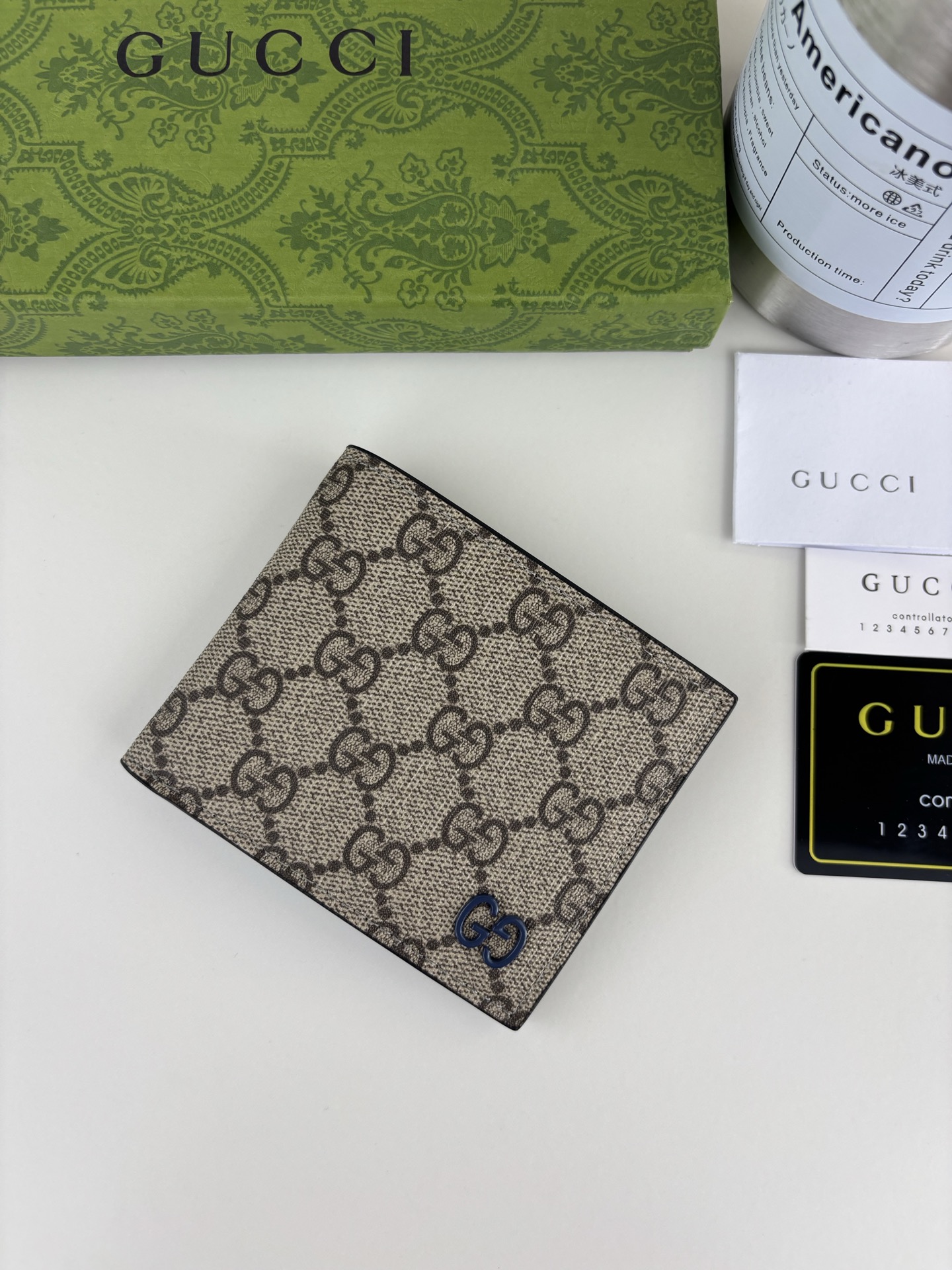 Gucci メンズ財布 GG Supremeデザイン ブラウン×ブルー