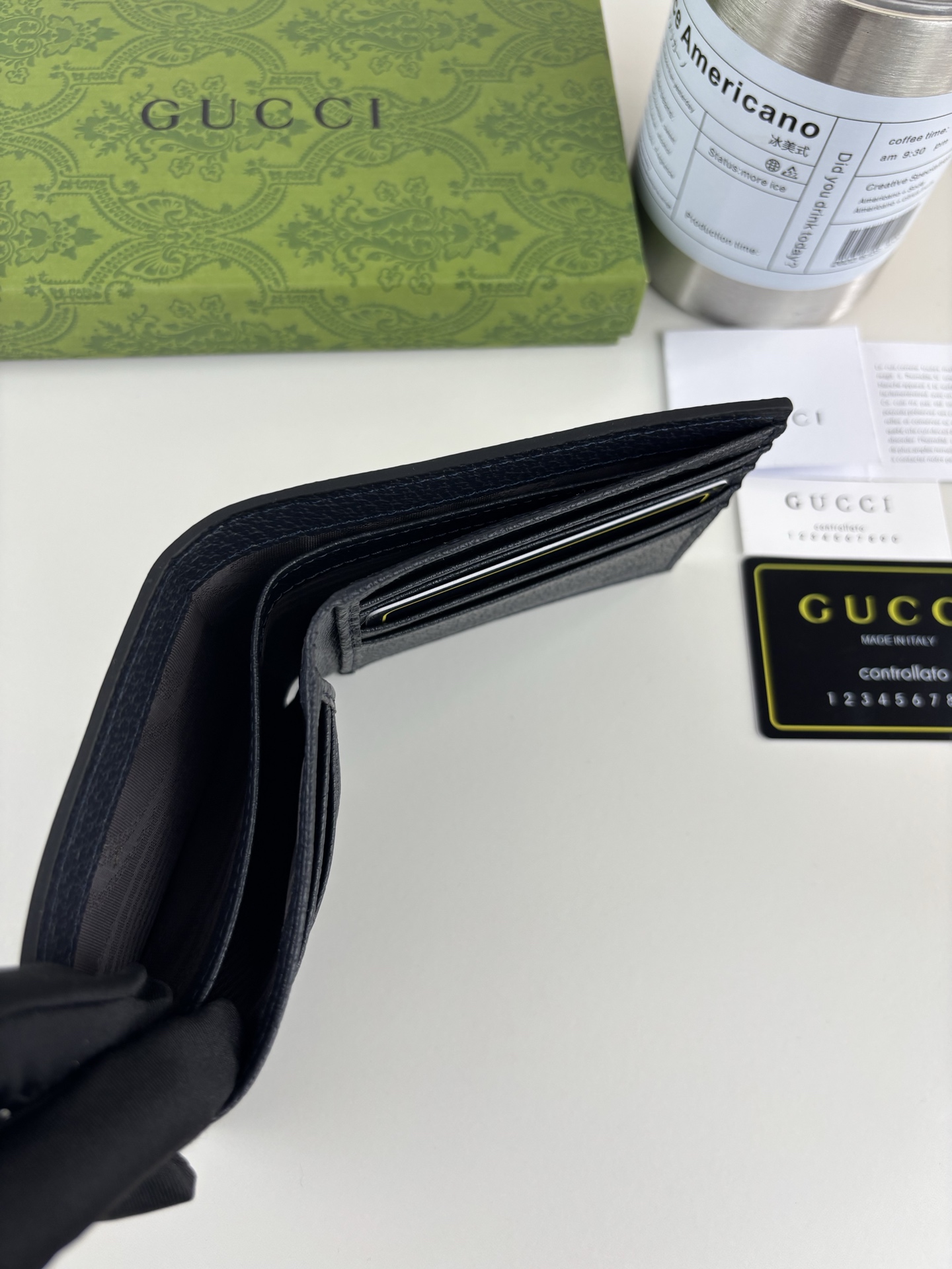 Gucci メンズ財布 GG Supremeデザイン ブラウン×ブルー