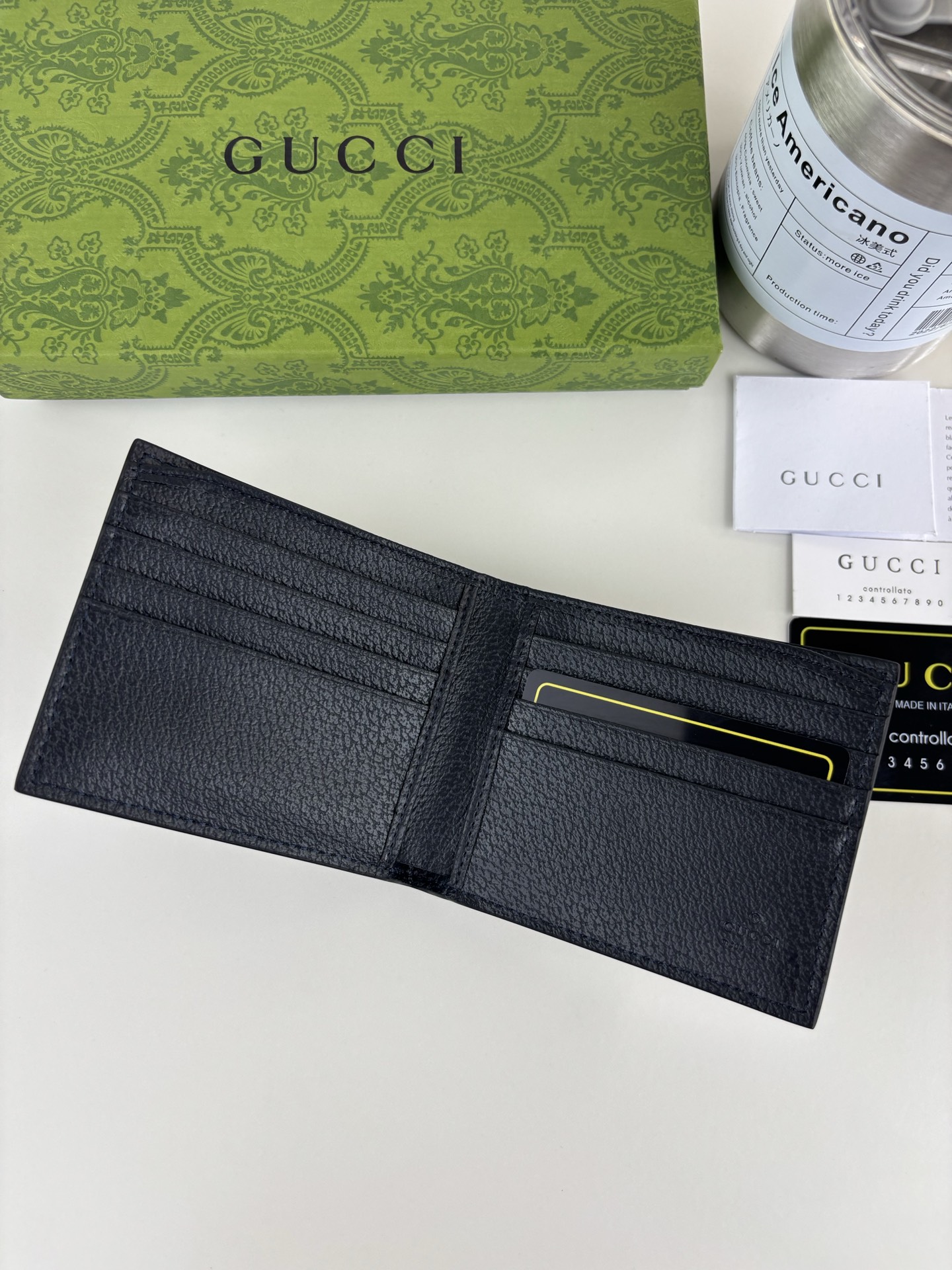 Gucci メンズ財布 GG Supremeデザイン ブラウン×ブルー