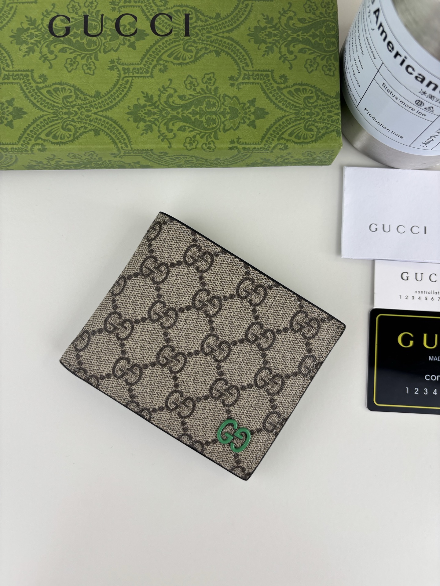 Gucci メンズ財布 GG Supreme ブラウン&グリーン