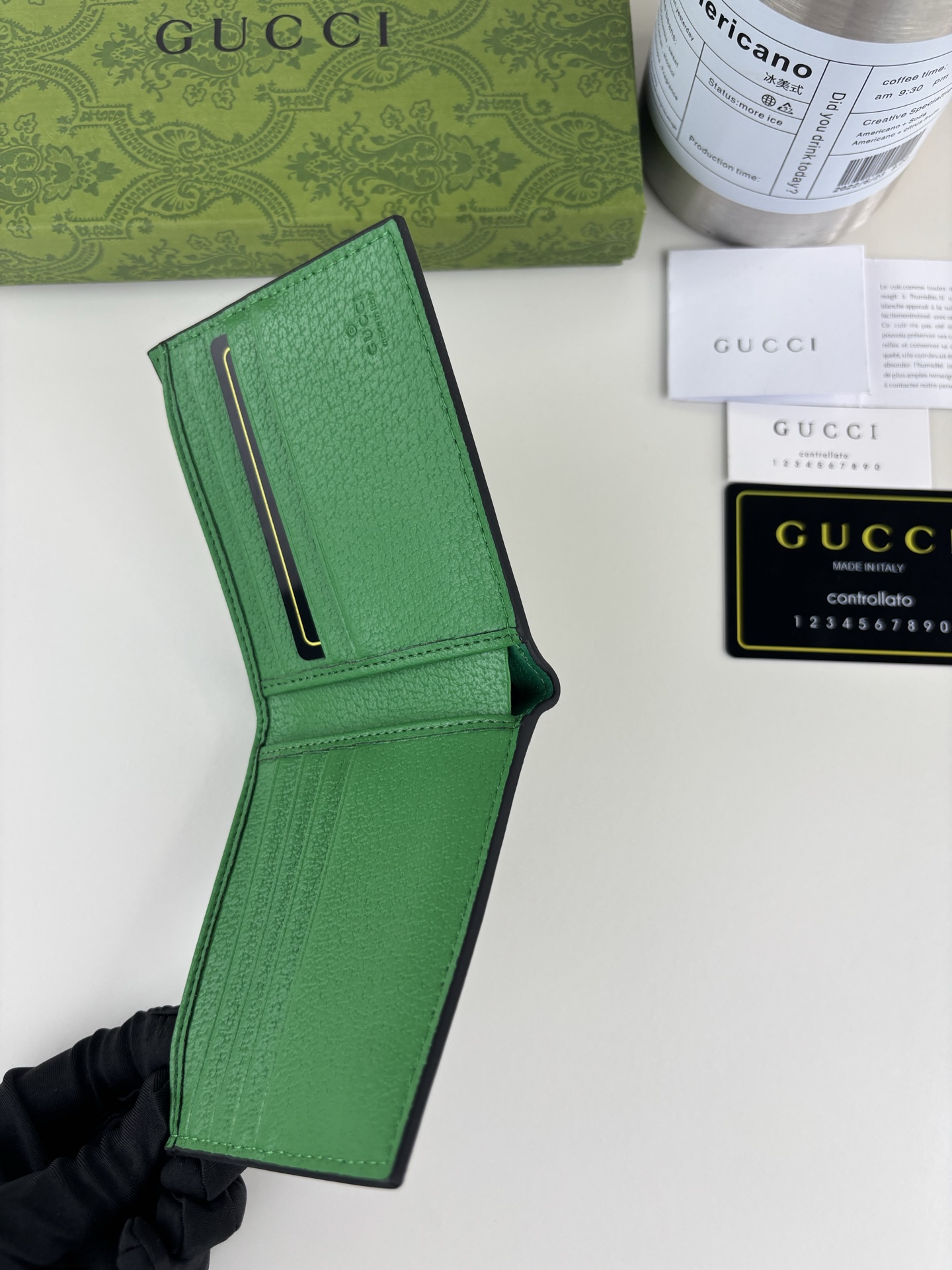 Gucci メンズ財布 GG Supreme ブラウン&グリーン