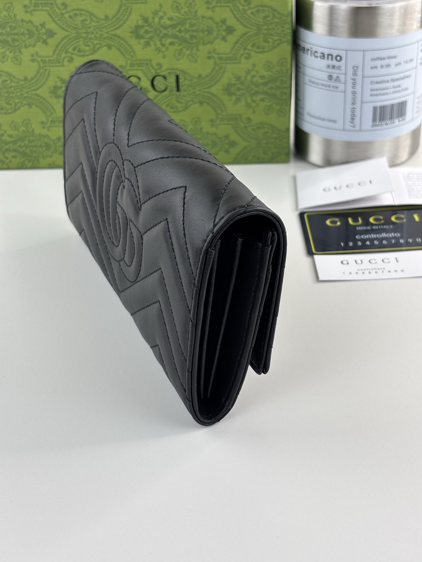 GUCCI GG Marmont 長款皮夹 - 上質な絞り皮革と多機能設計