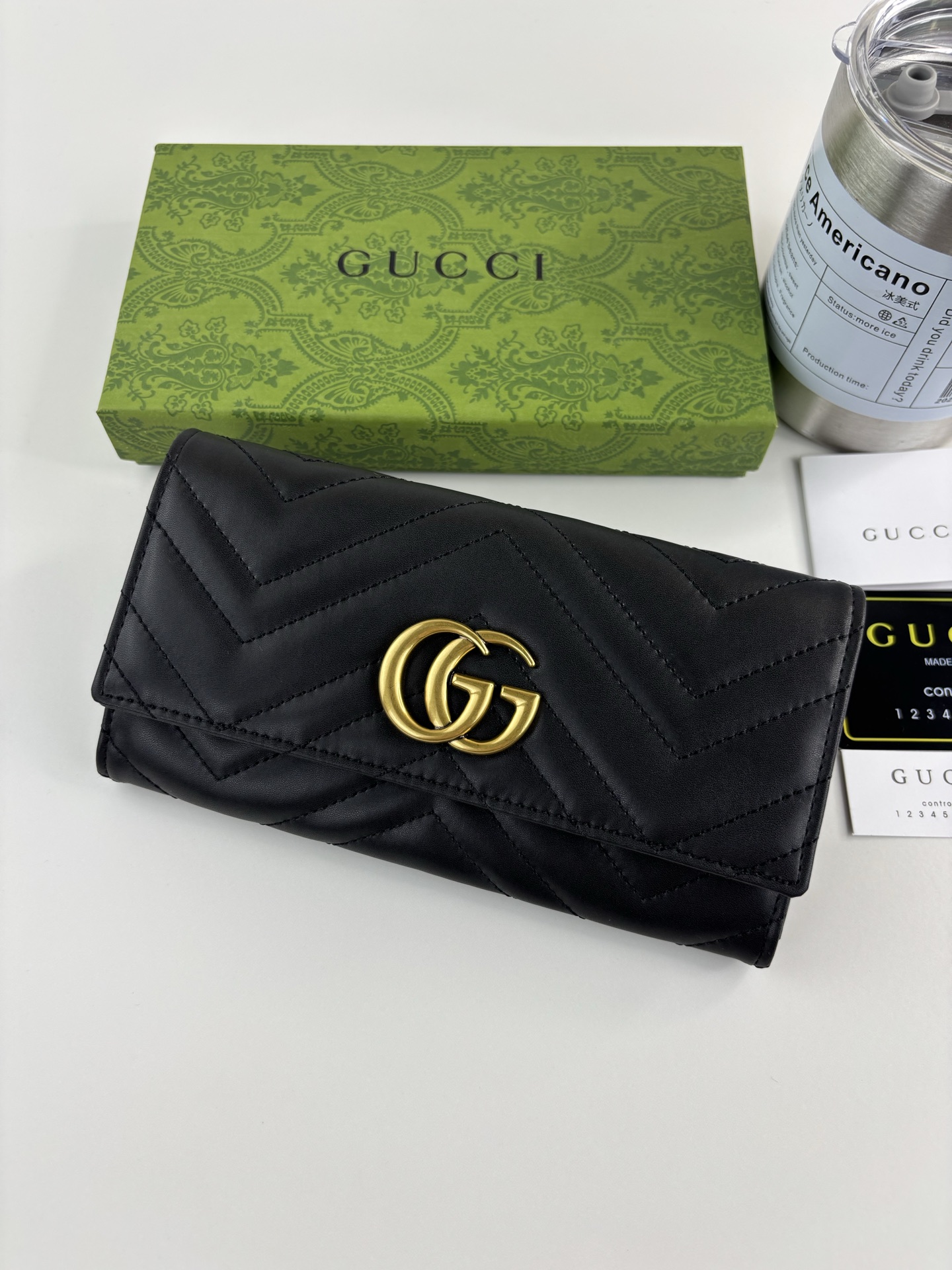 GUCCI GG Marmont 長款皮夹 - 上質な絞り皮革と多機能設計