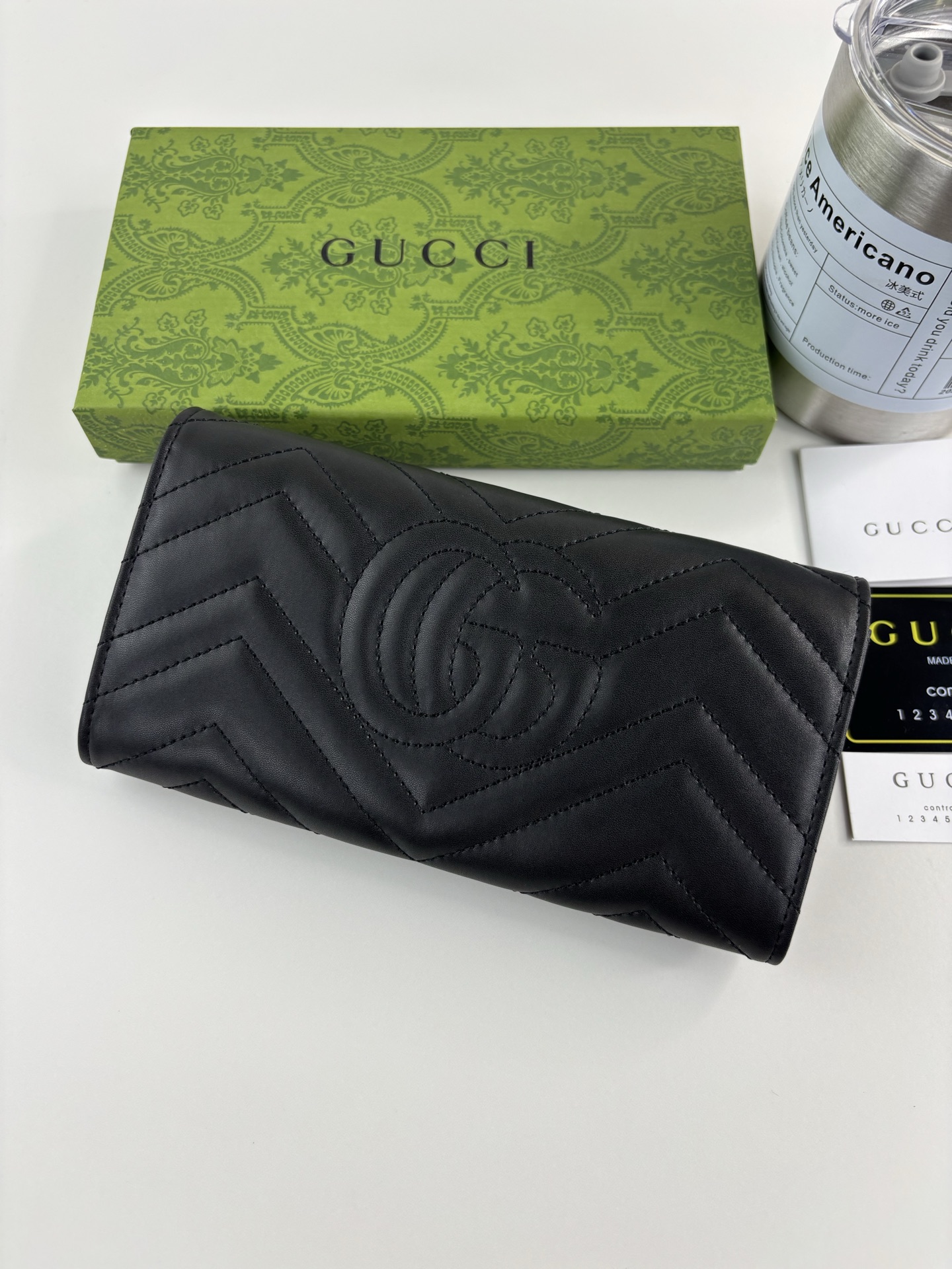 GUCCI GG Marmont 長款皮夹 - 上質な絞り皮革と多機能設計