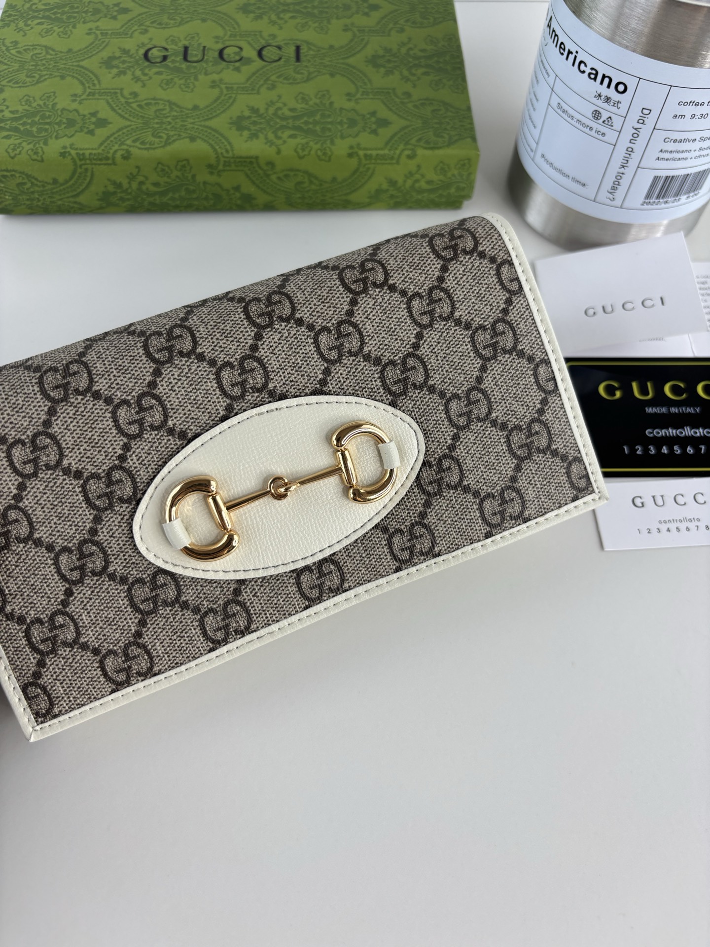 Gucci 1955マ衔扣カードケース GG Supremeとレザーの高級デザイン