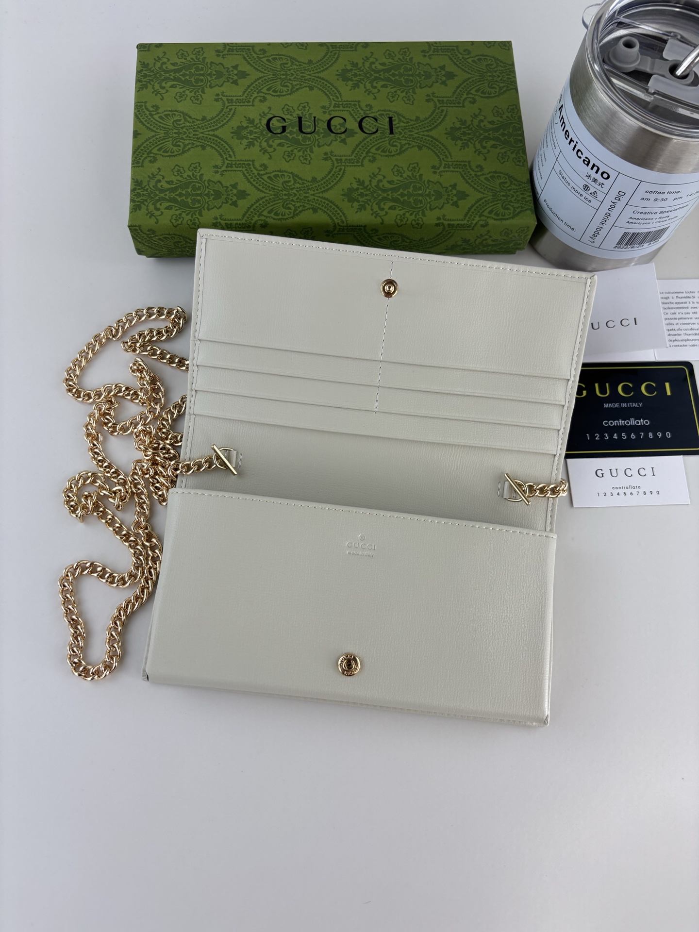 Gucci 1955マ衔扣カードケース GG Supremeとレザーの高級デザイン