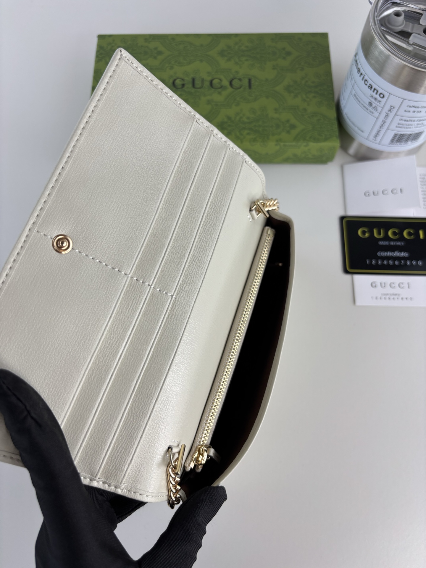 Gucci 1955マ衔扣カードケース GG Supremeとレザーの高級デザイン