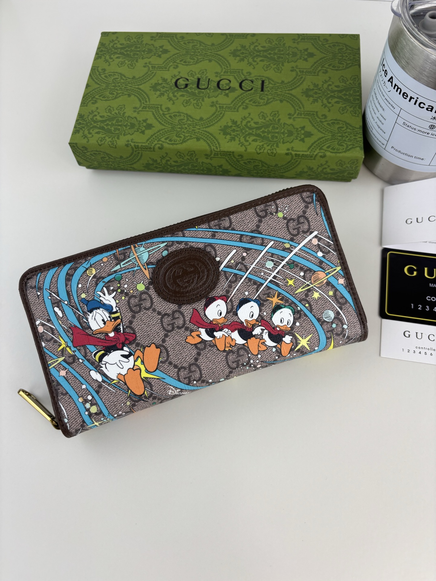 GUCCI Supremeディズニーパスケース - 唐老鸭と小侄子たちの魅力