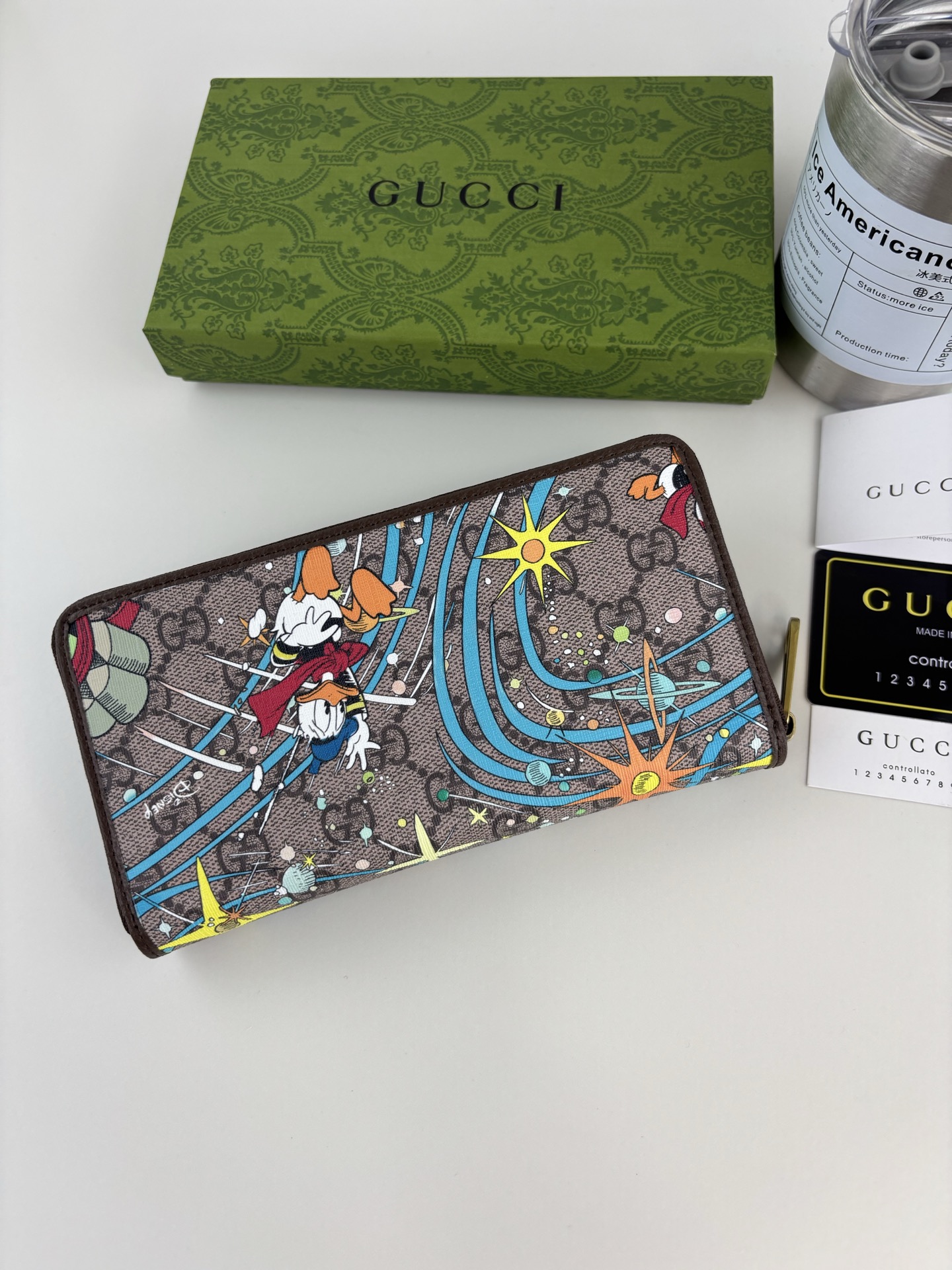 GUCCI Supremeディズニーパスケース - 唐老鸭と小侄子たちの魅力