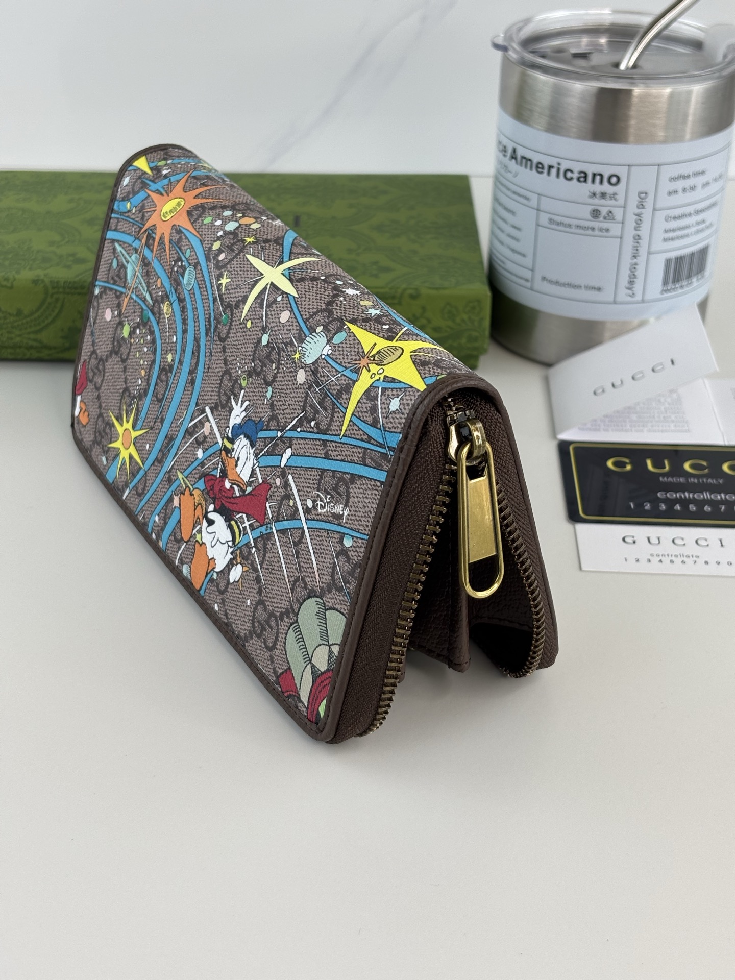 GUCCI Supremeディズニーパスケース - 唐老鸭と小侄子たちの魅力