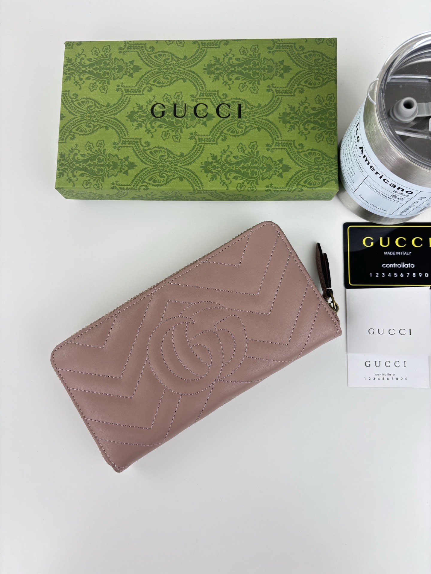 GUCCI GG Marmont 長款ラウンドファスナー財布 - エレガントなデザインと機能性