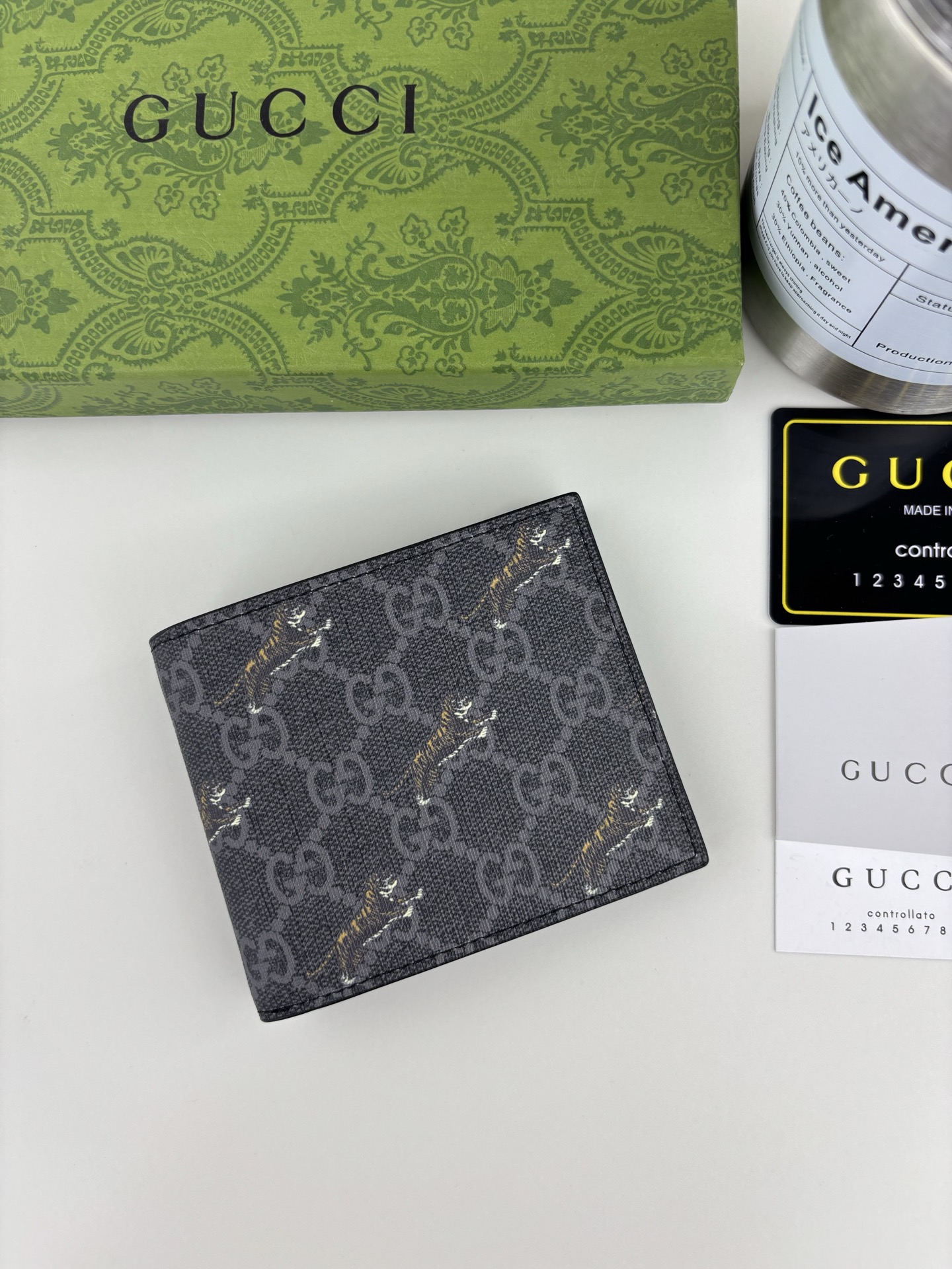 GUCCI 新作 メンズ ショート財布 ブラックレザー PVC素材