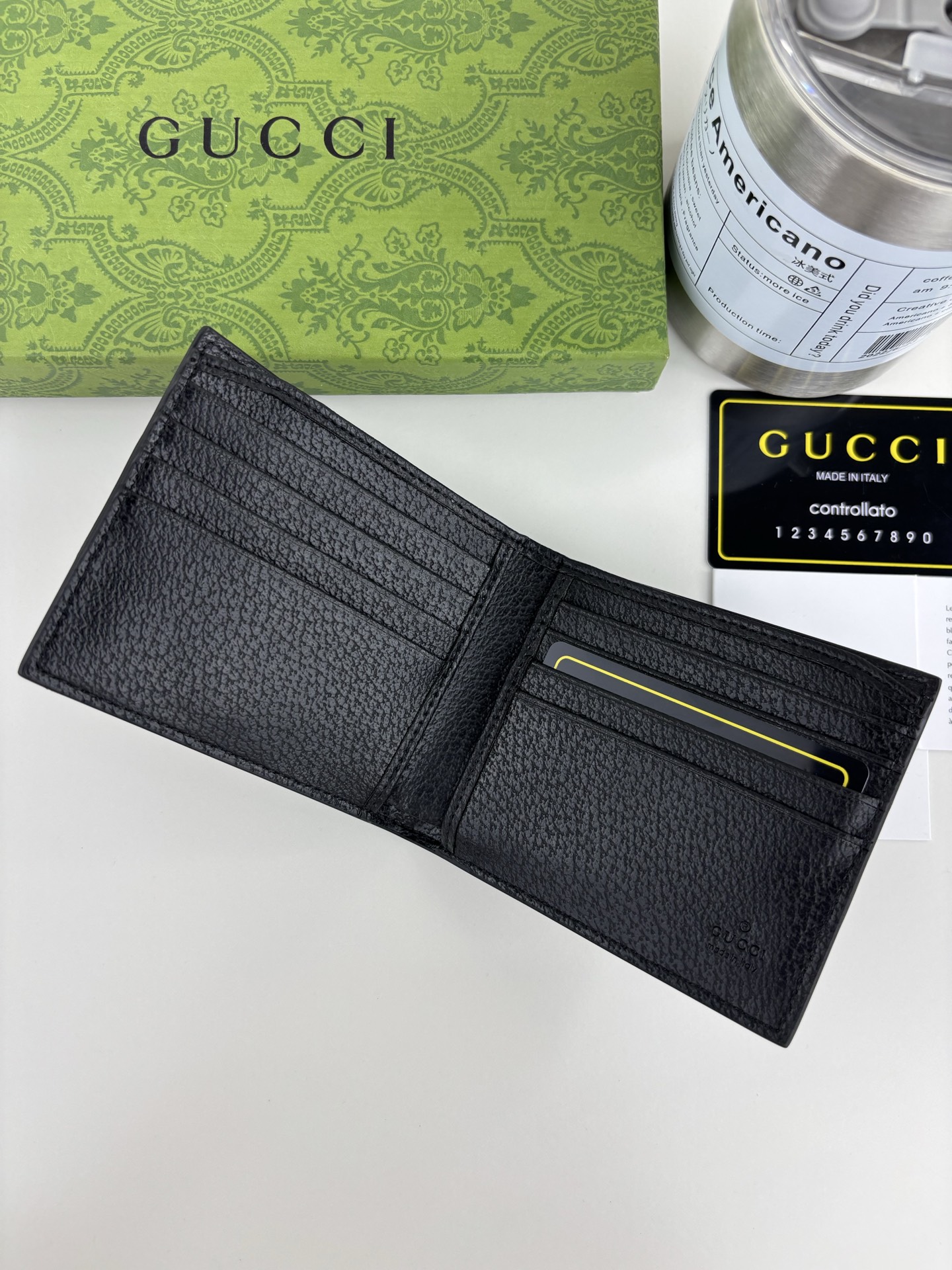 GUCCI Ophidiaシリーズ 短式財布 GG Supremeレザー製