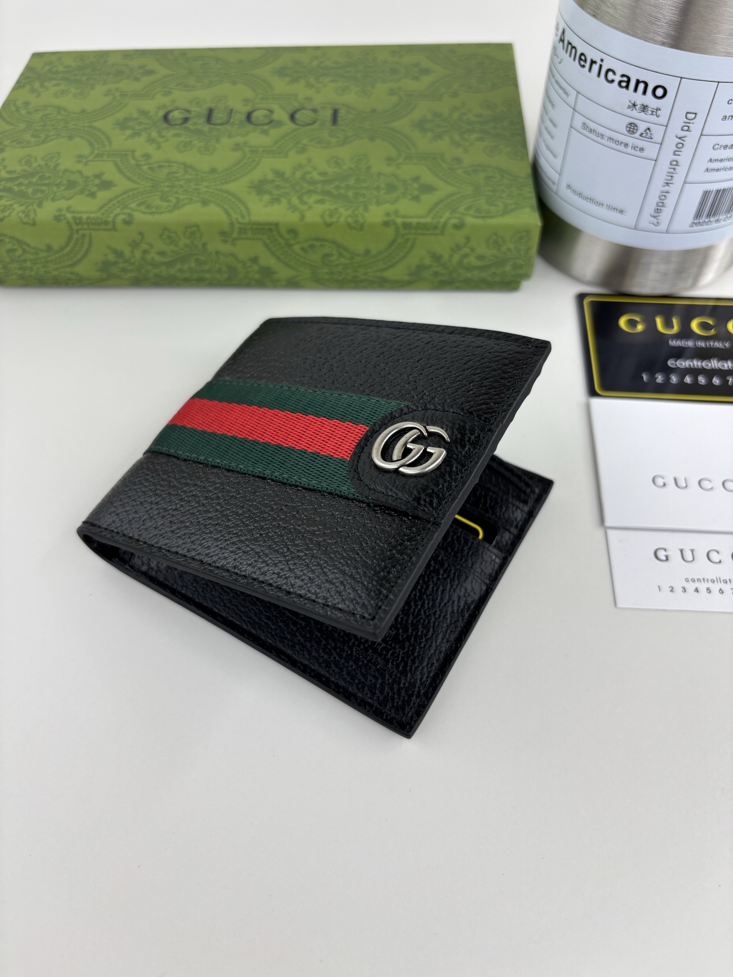 GUCCI Ophidiaシリーズ 短式財布 GG Supremeレザー製