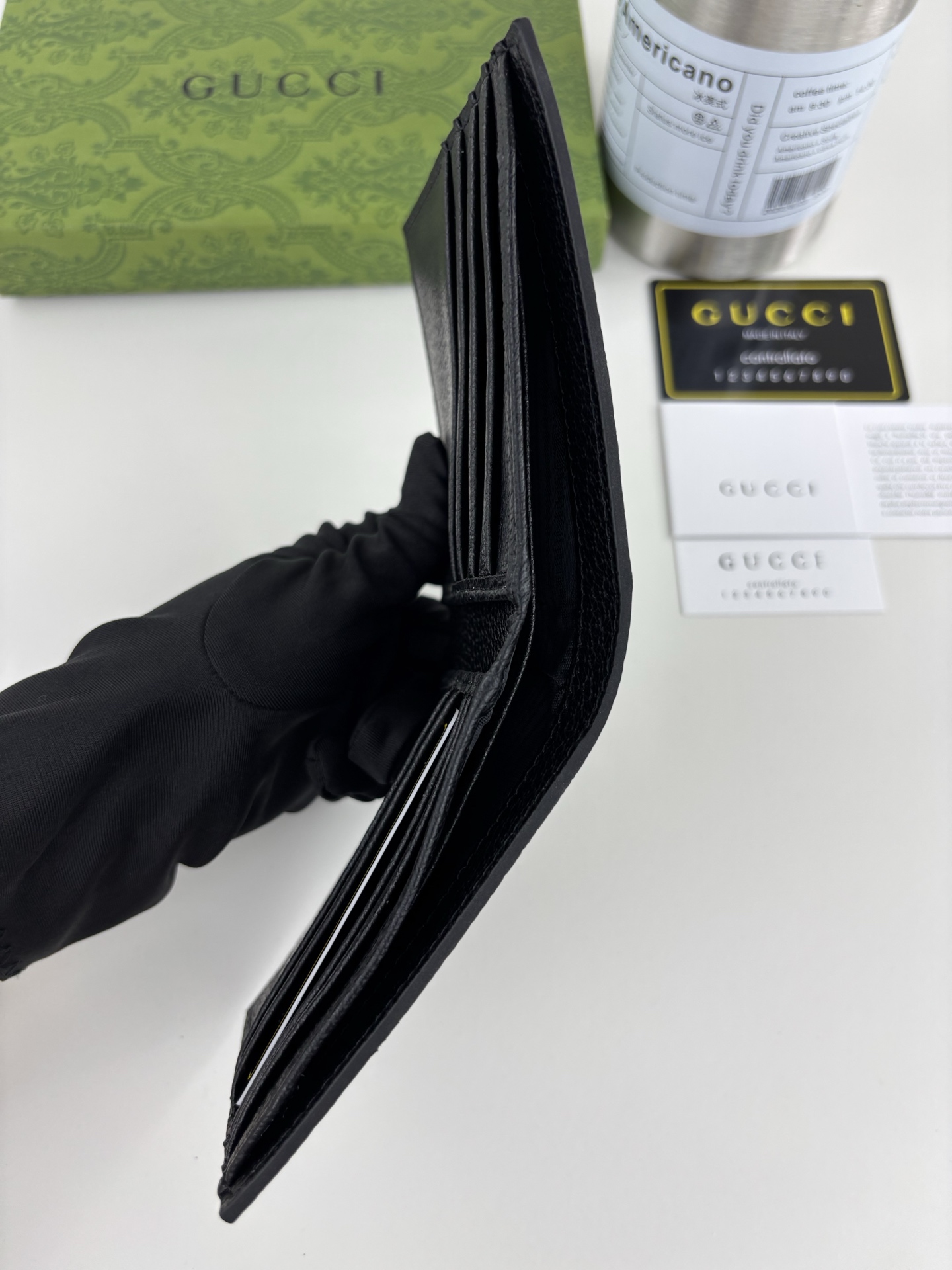 GUCCI Ophidiaシリーズ 短式財布 GG Supremeレザー製