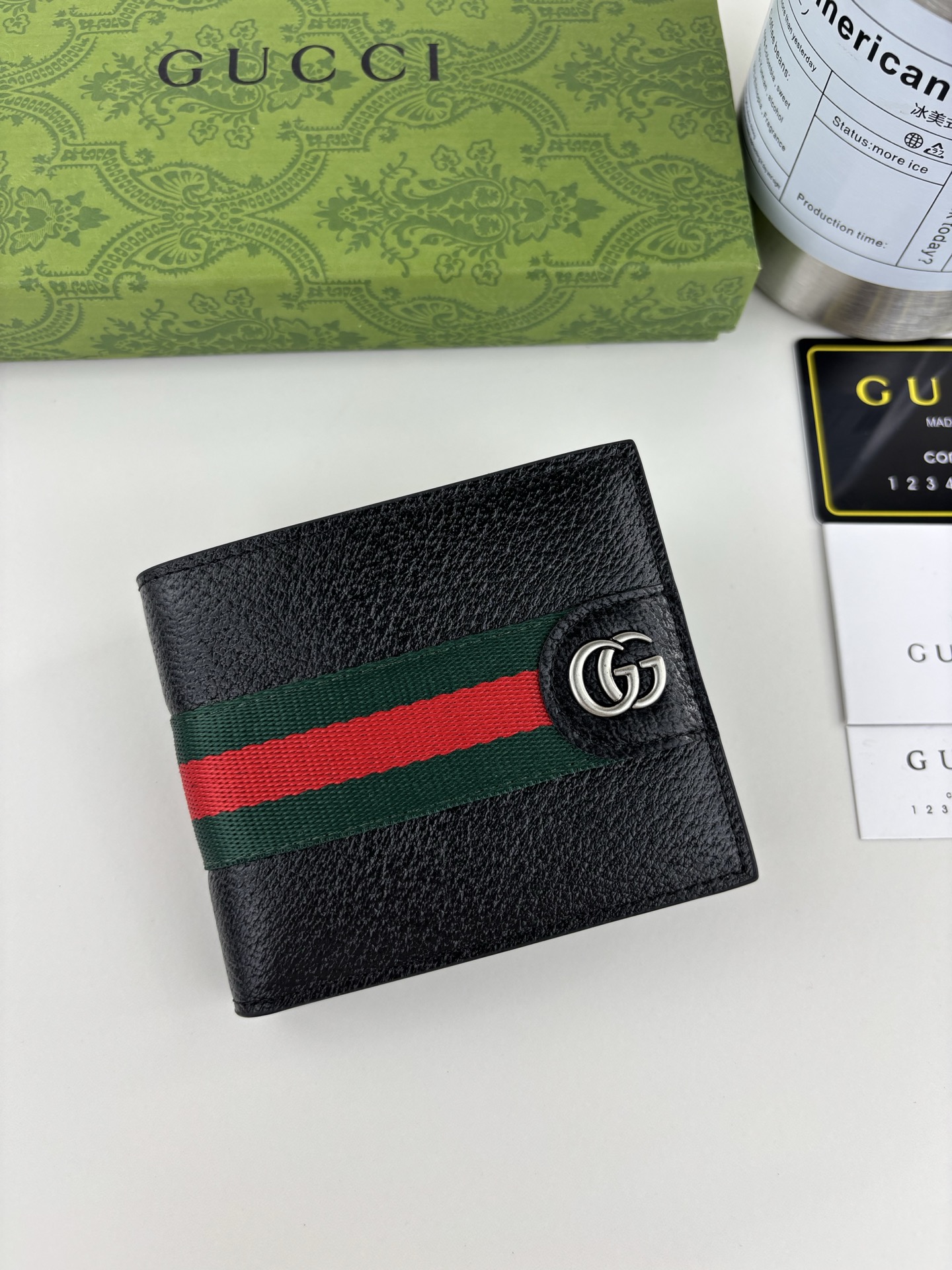 GUCCI Ophidiaシリーズ 短式財布 GG Supremeレザー製