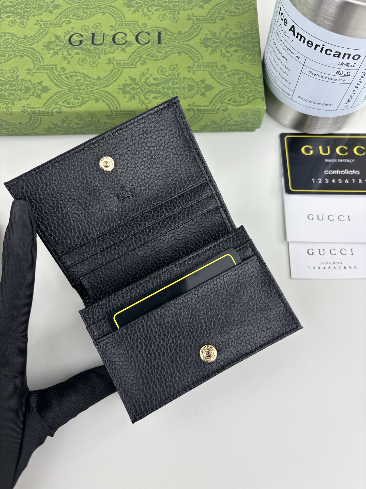 GUCCl 夏季新款,小型双G金属装饰,加深了隐蔽的标志感性的G gg玛蒙卡盒,与原有颜色组合搭配独特的变形,重新推出标 GUCCl 夏季新款,小型双G金属装饰,加深了隐蔽的标志感性的G gg玛蒙卡盒,与原有颜色组合搭配独特的变形,重新推出标