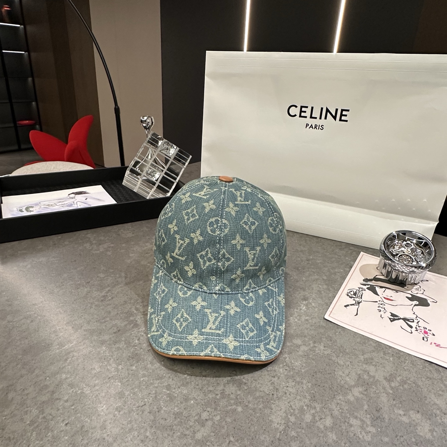 NO:894514,LV (Louis Vuitton) new original baseball cap, cowhide stitching, 1:1 mold customization, original denim fabric, meticulous and perfect workmanship, excellent quality, basic head circumference 56, adjustable patches., hats, scarves, socks, louis vuitton, louis vuitton, cowhide, socks, hats19860909LV(路易威登)新款原单棒球帽,牛皮拼接,1:1开模订制,原版牛仔布料,做工细致完美,质量超赞,基础头围56,贴片可调节.,帽子.围巾.袜子,louis vuitton,louis vuitton,cowhide,socks,hats,accessory