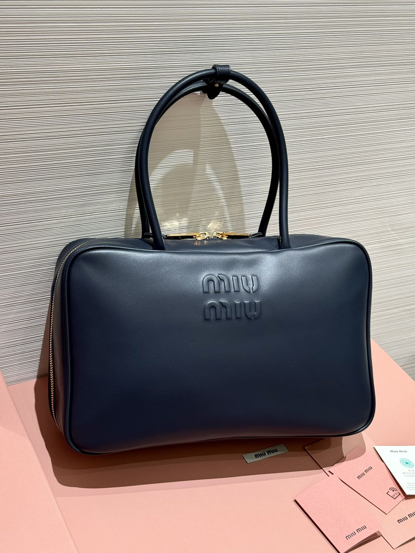 MiuMi*long wrist bowling ball/briefcase — photo 4