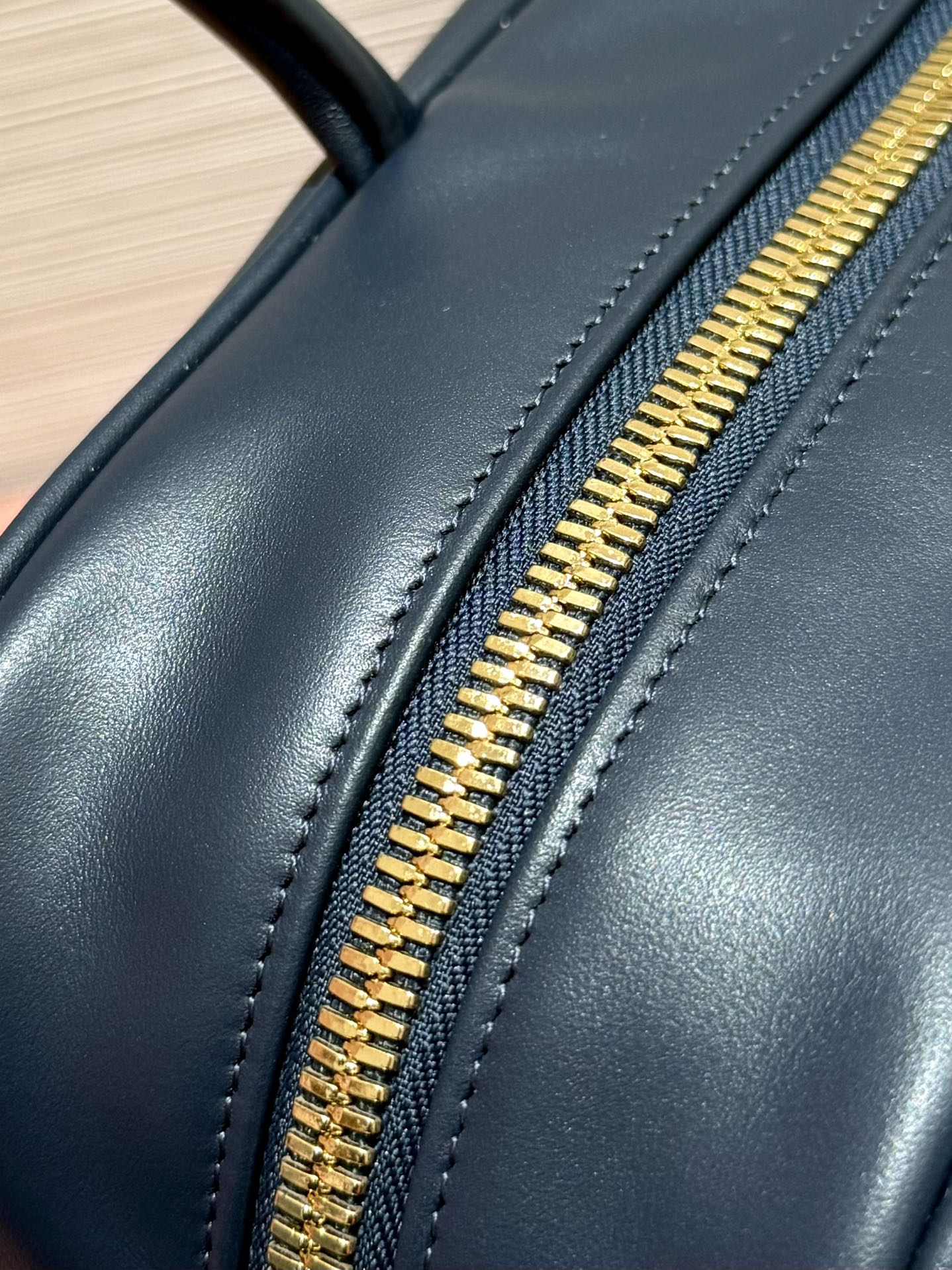 MiuMi*long wrist bowling ball/briefcase — photo 7