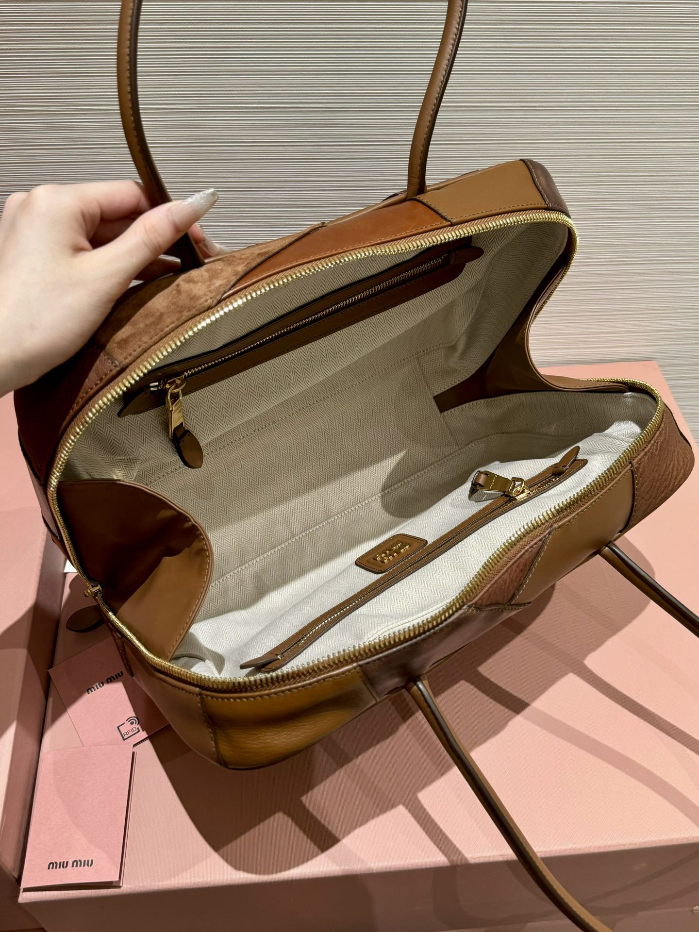 MiuMi*long wrist bowling ball/briefcase — photo 6