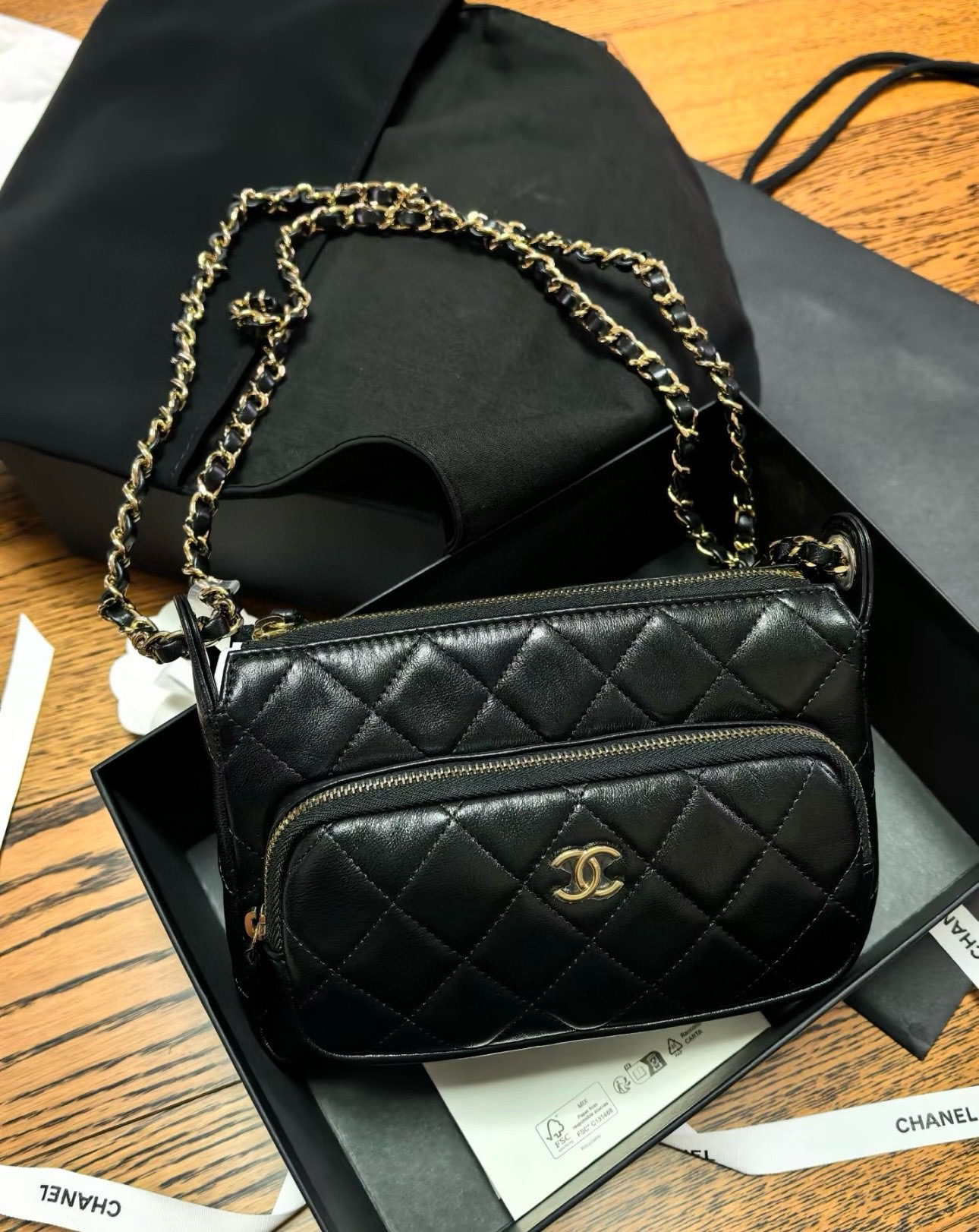 25C Early Spring Series Chanel 25C Cruise Camera Bag es un bolso para cámara muy práctico que se puede llevar en un hom…