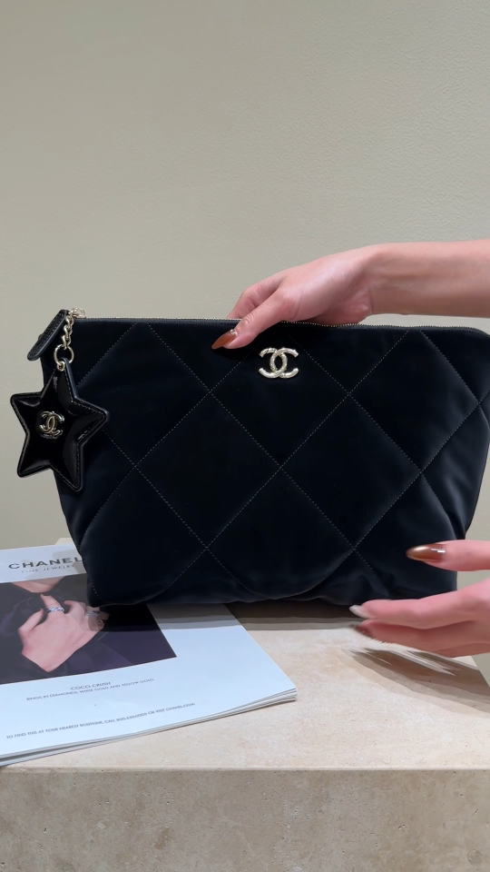 Enviado [Celebrar][Celebrar] Serie de esquí 25N👍👍 Bolso de mano de terciopelo Chane1 25N Coco Neige👜 ¡La dama de oro…