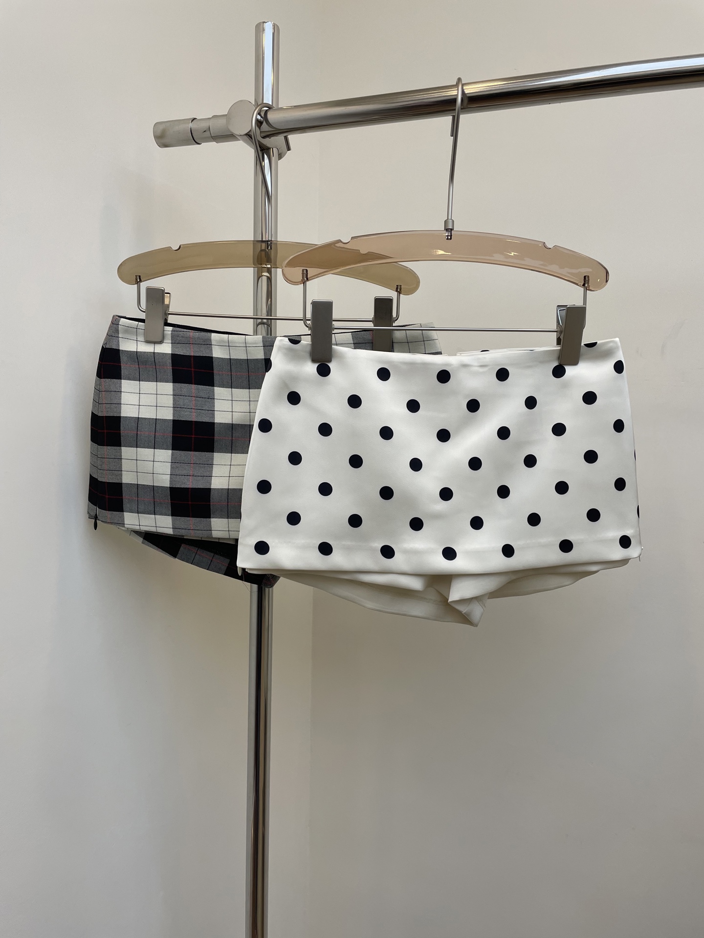 NO:475349,RA 2025 spring and summer new style side pull mini skirt pants. Side pull mini skirt style to increase the layering of the shape. Slimming style sml real photos, skirts, alexander wang19860909RA 2025春夏新款侧拉mini裙裤.侧拉mini裤裙版型,增加造型层次感.显瘦版型 sml 实拍图,,skirts,alexander wang,Women's clothing