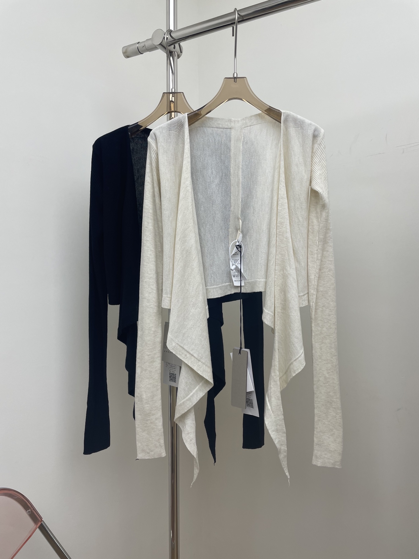 NO:460448,rick 2025 spring and summer new fashionable small vest short cardigan with sunscreen thin jacket SML real photos, jackets & coats,alexander wang19860909rick 2025春夏新款洋气小坎肩短款开衫外搭防晒衣薄款外套 SML 实拍图,,jackets & coats,alexander wang,Women's clothing