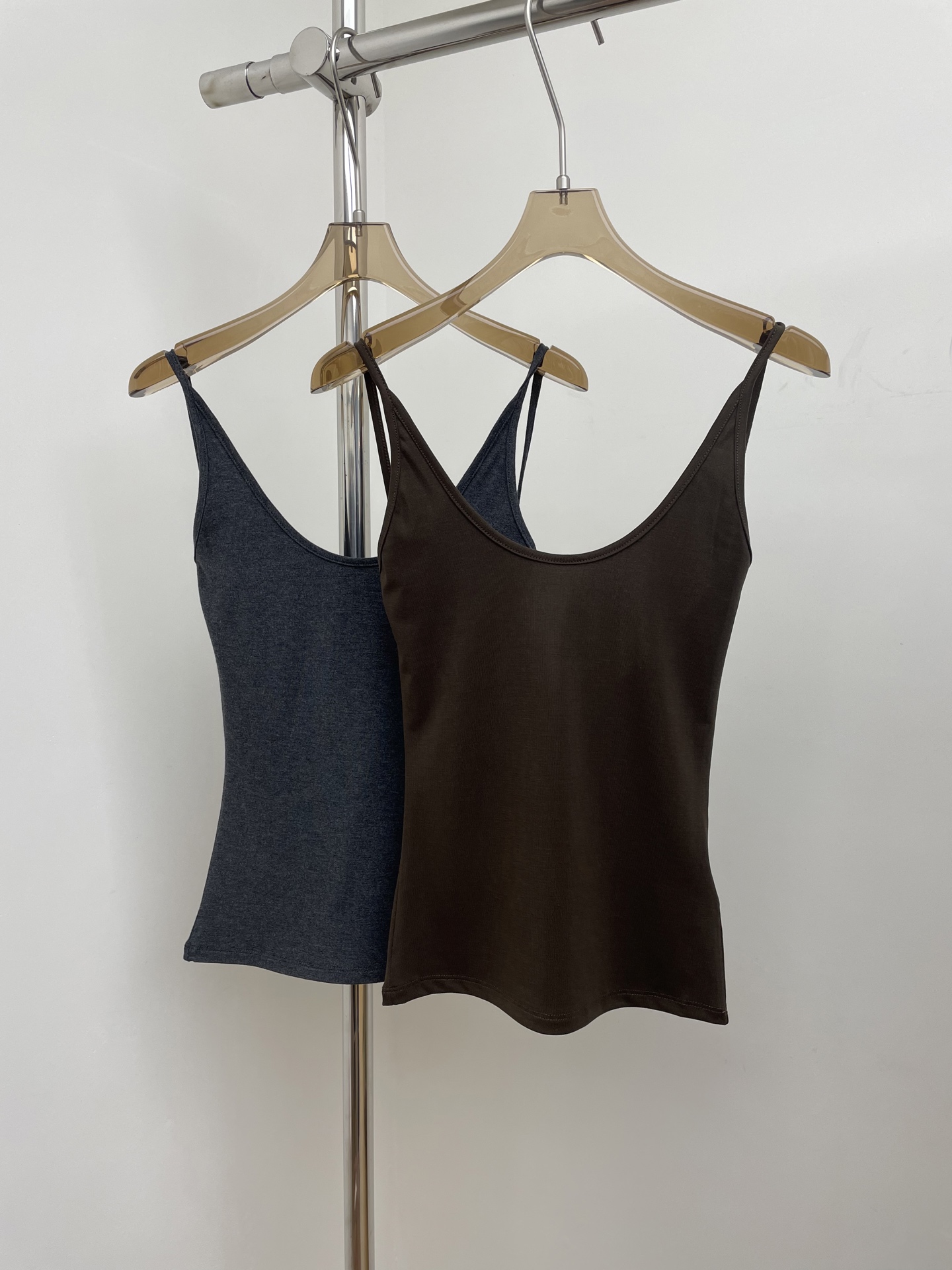 NO:471995,RA 2025 summer new walking backless suspender. Selected breathable and skin-friendly elastic fabric.sml real photos, alexander wang19860909RA 2025夏季新款散步露背吊带.精选透气亲肤弹力面料.sml 实拍图,,alexander wang,Women's clothing