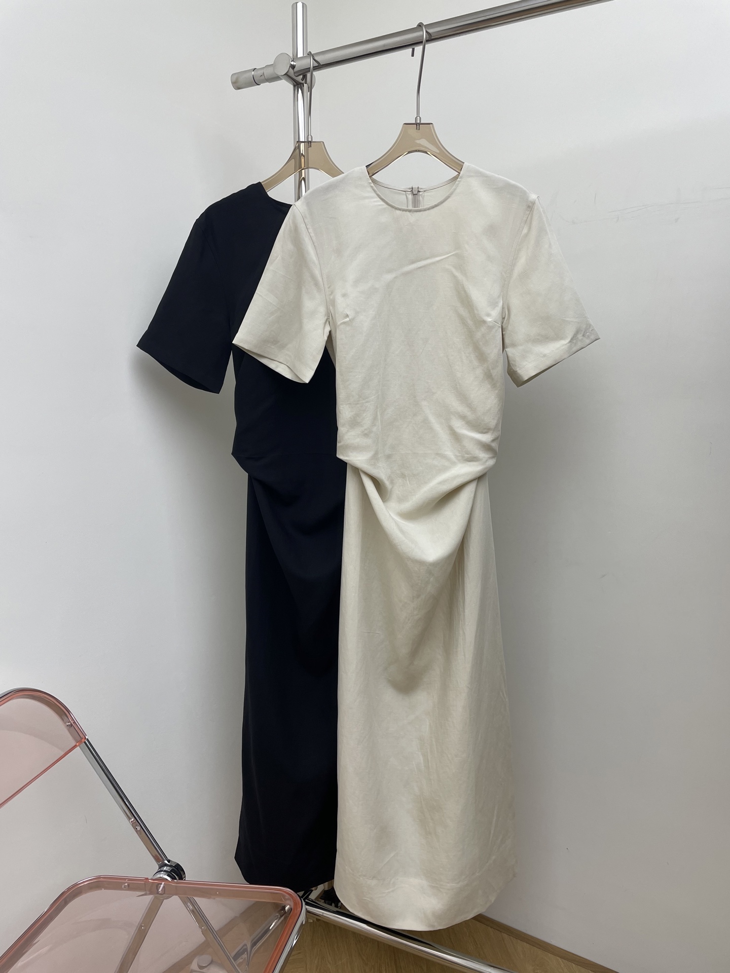 NO:463057,TOTEME 2025 summer new oyster color lazy draped lace-up short-sleeved dress, two colors and three codes 343638 real photos, skirts, T-shirt, alexander wang19860909TOTEME 2025夏季新款牡蛎色慵懒垂褶系带短袖连衣裙 两色三码 343638 实拍图,,skirts,T-shirt,alexander wang,Women's clothing