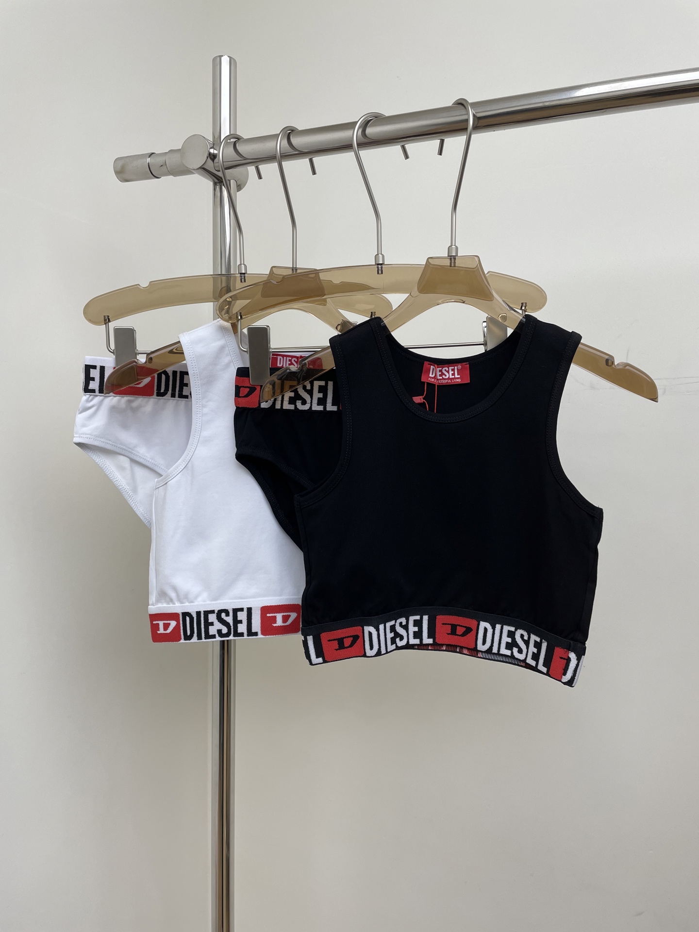 NO:466147,DIESE* 2025 summer new underwear set I-shaped vest top big logo print hot girl style SML/set real photo, alexander wang19860909DIESE* 2025夏季新款内衣套装 工字背心上衣大logo印花辣妹风 SML/套实拍图,,alexander wang,Women's clothing
