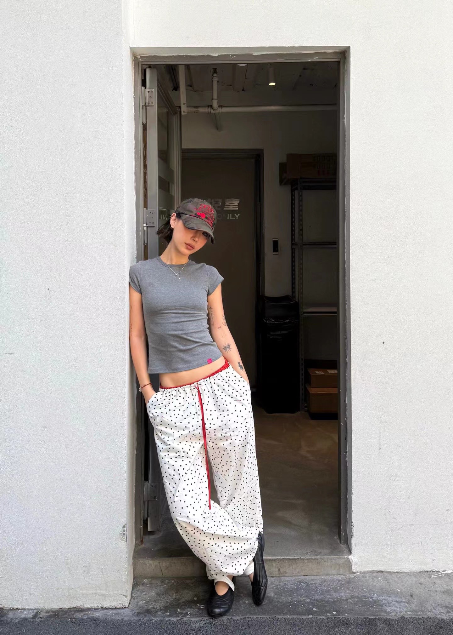 NO:466126,Polka dot red is super good, and the matching feel is very strong, alexander wang19860909波点拼红超级好看 搭配感很强,,alexander wang,Women's clothing