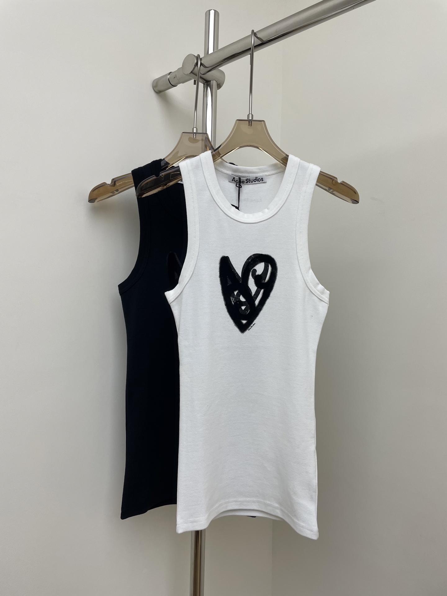 NO:473247,acn* 2025 summer new vest basic versatile double-layer love graffiti, same style for men and women, two colors and four codes xssml real photos, alexander wang19860909acn* 2025夏季新款背心 基础百搭款 双层爱心涂鸦 男女同款 两色四码 xssml 实拍图,,alexander wang,Women's clothing