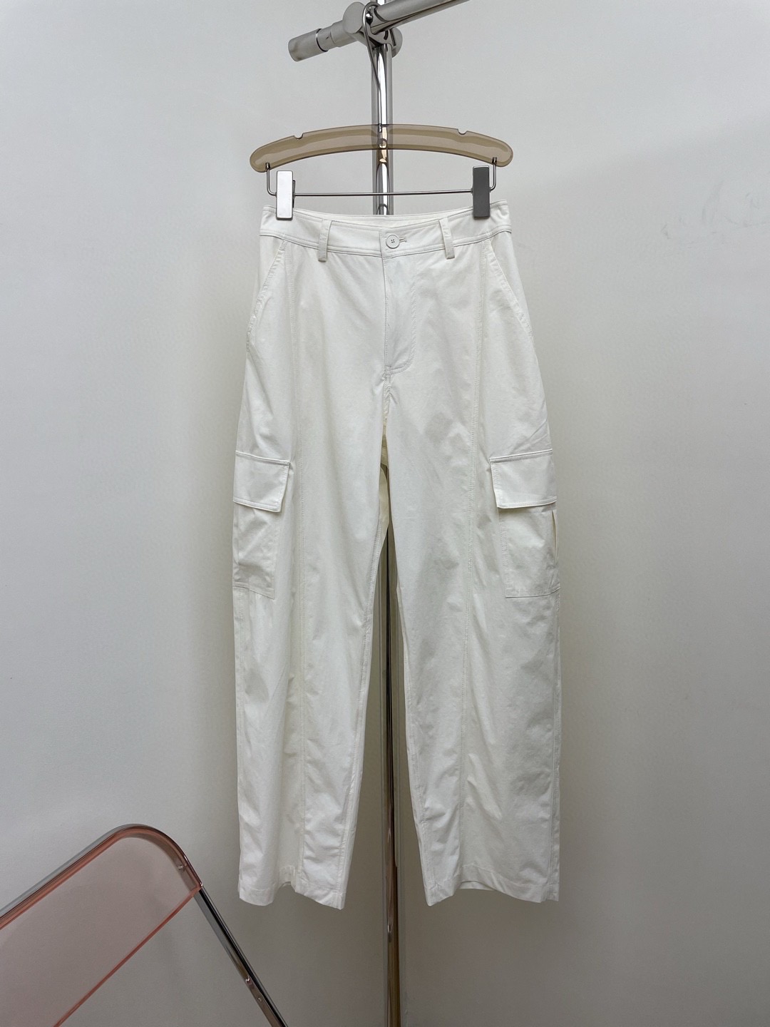 NO:469312,RA 2025 early autumn new cool banana pants, branded micro-stretch cool fabric, classic banana pants multi-pocket work design, SML, real photos, alexander wang19860909RA 2025早秋新款凉感香蕉裤, 品牌微弹凉感面料, 经典香蕉裤多口袋工装设计, SML,实拍图,,alexander wang,Women's clothing