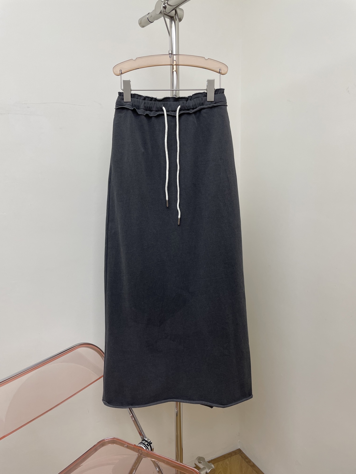NO:473221,the ro* 2025 autumn and winter new skirt drawstring one-step waist skirt fabric cotton simple and casual easy to match sml real photos, skirts, alexander wang19860909the ro* 2025秋冬新款半裙 抽绳一步卫裙 面料棉 简单随性 好搭配 sml 实拍图,,skirts,alexander wang,Women's clothing