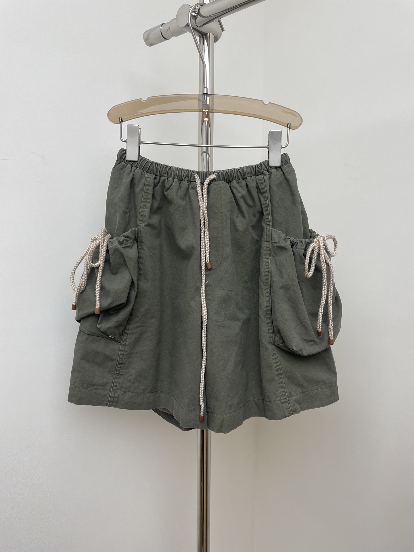 NO:475329,MS 2025 early autumn new shorts drawstring large pocket design casual and handsome sml real photos, shorts, alexander wang19860909ms 2025早秋新款短裤 抽绳大口袋设计 休闲帅气 sml 实拍图,,shorts,alexander wang,Women's clothing