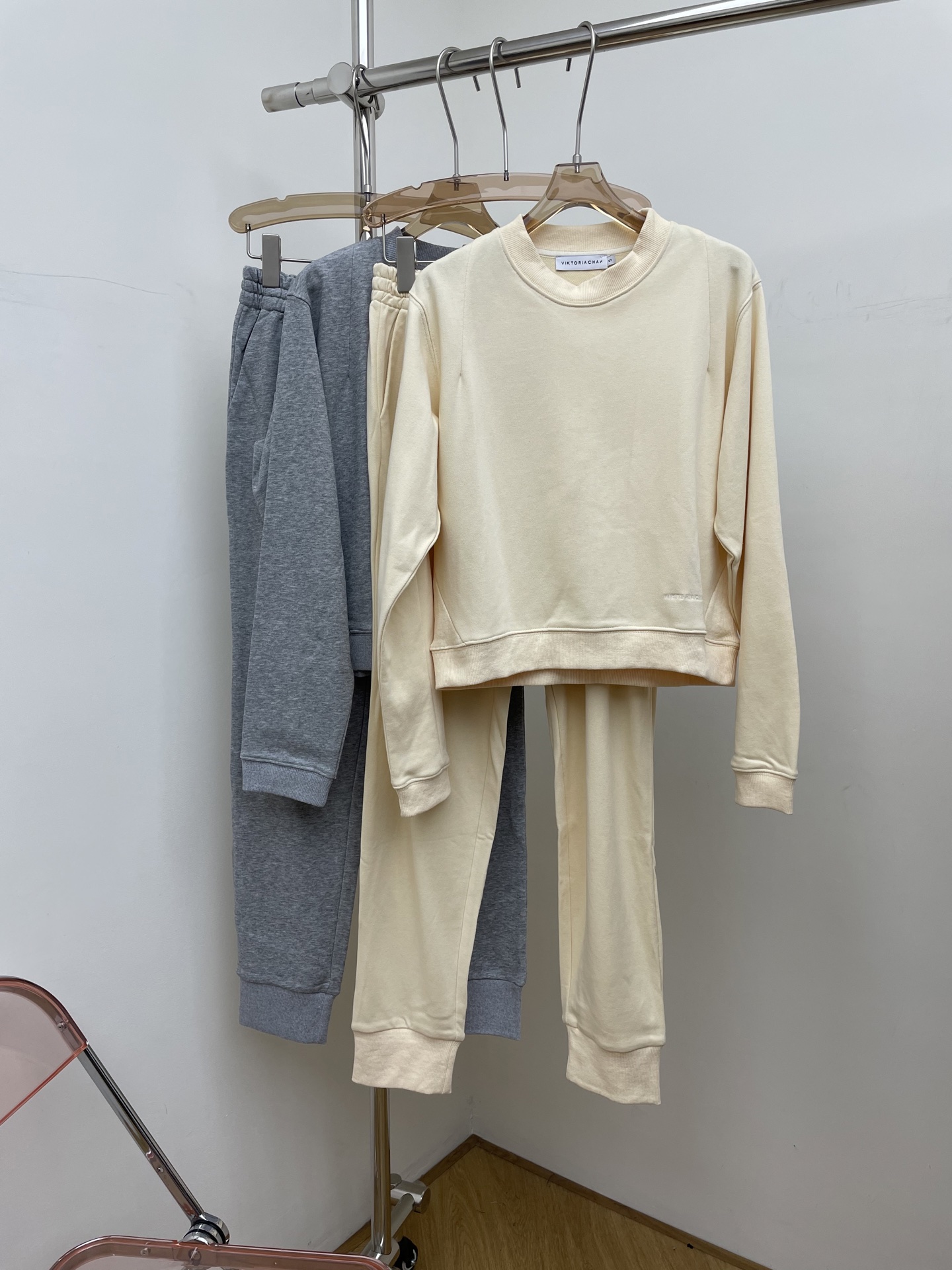 NO:478731,VK early autumn new suit, fashionable and good outfit, two-color three-code sml pants real photo, alexander wang19860909VK 早秋新款套装 时髦好穿搭 两色三码 sml裤子实拍图,,alexander wang,Women's clothing